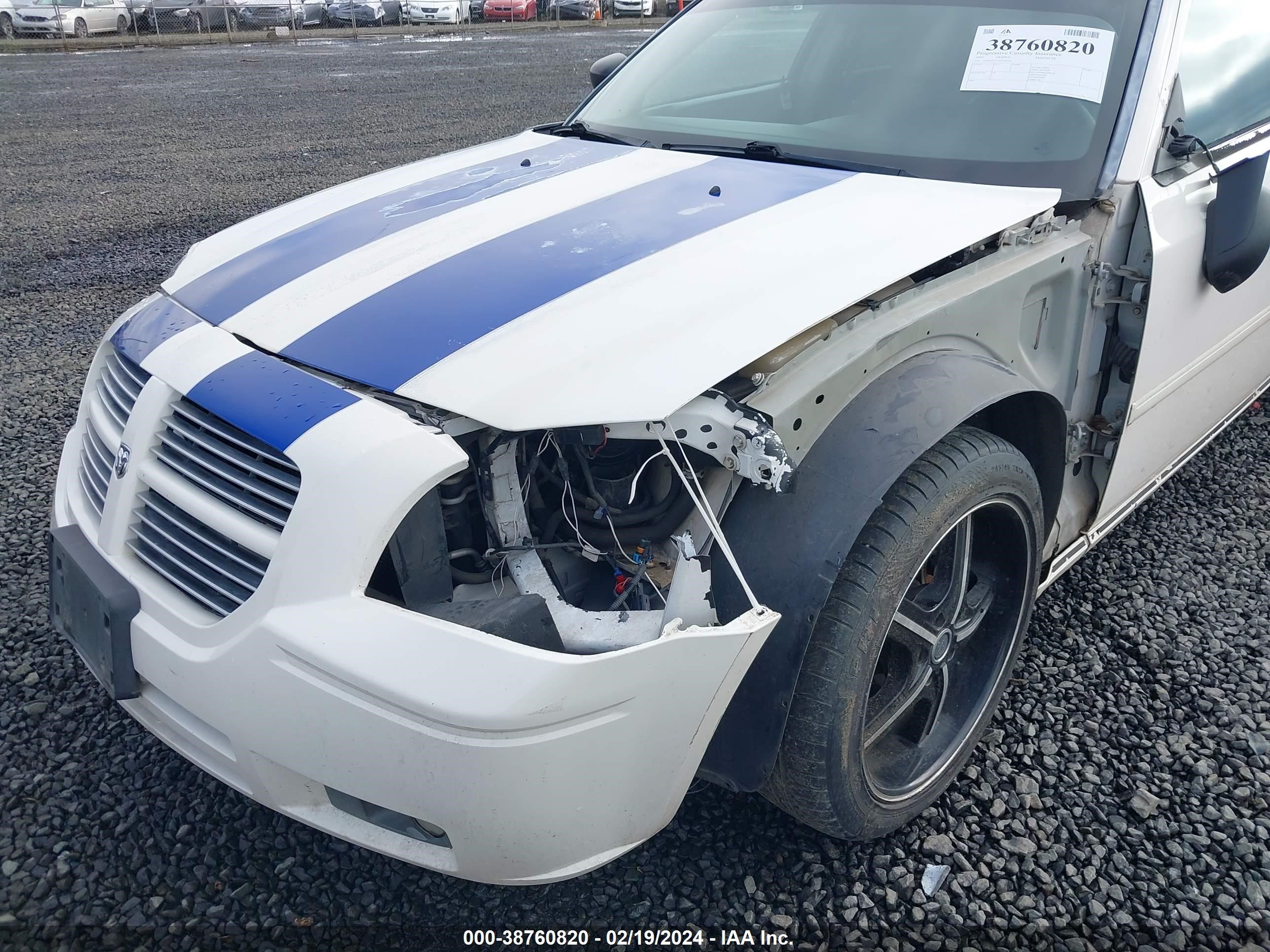 Photo 5 VIN: 2D4FV47V37H746374 - DODGE MAGNUM 