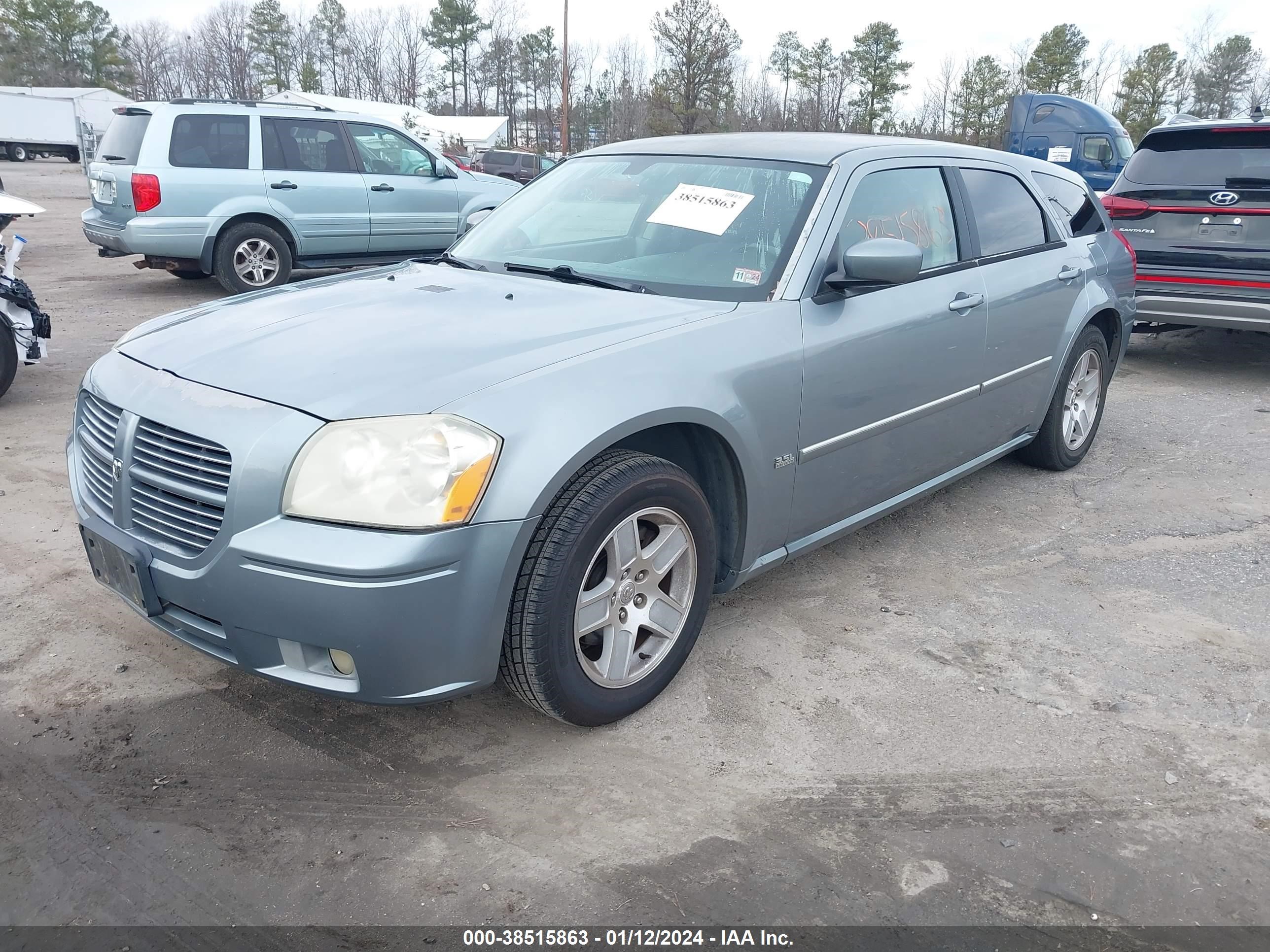 Photo 1 VIN: 2D4FV47V77H641157 - DODGE MAGNUM 