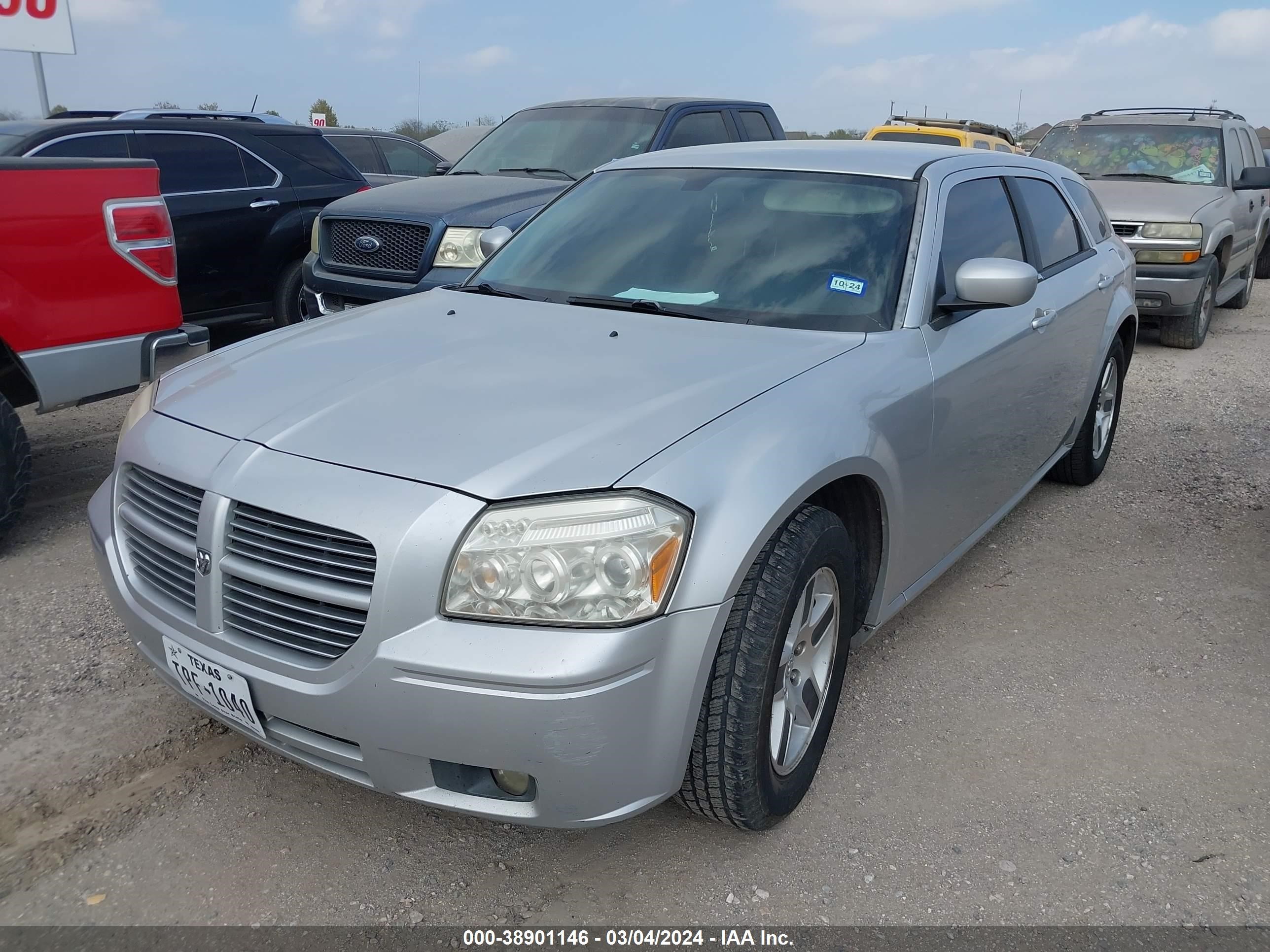 Photo 1 VIN: 2D4FV47V87H749920 - DODGE MAGNUM 