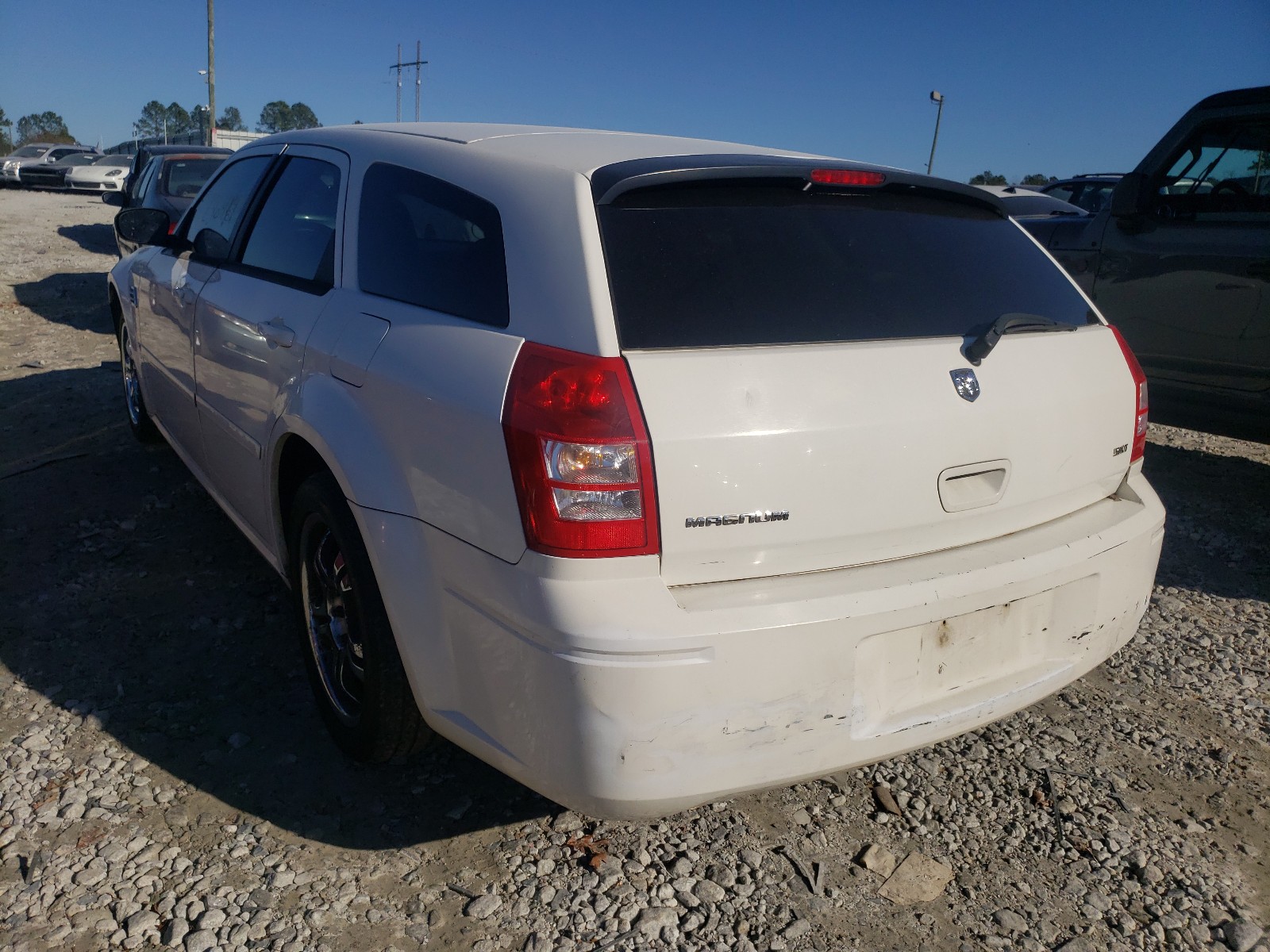 Photo 2 VIN: 2D4FV47V96H354997 - DODGE MAGNUM SXT 