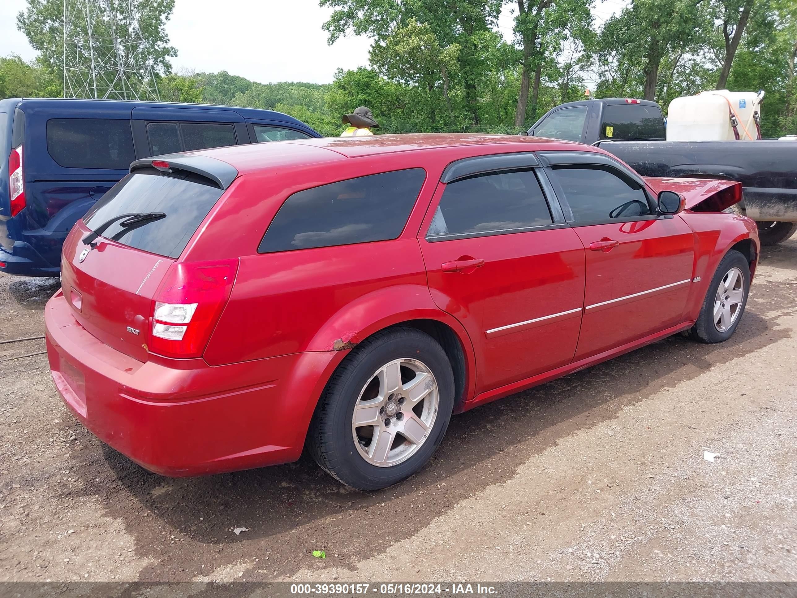 Photo 3 VIN: 2D4FV47V96H396716 - DODGE MAGNUM 