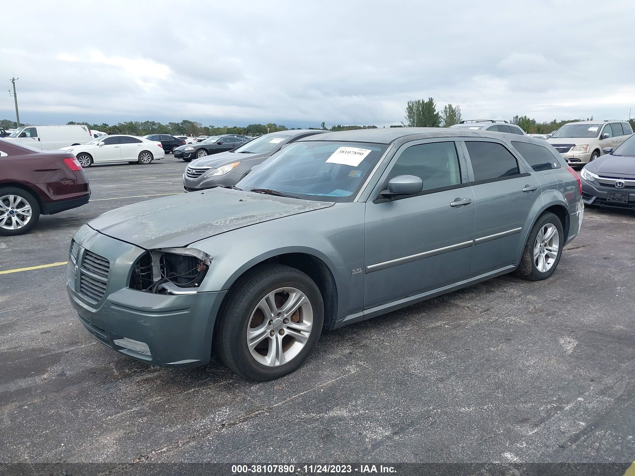 Photo 1 VIN: 2D4FV47V96H435918 - DODGE MAGNUM 