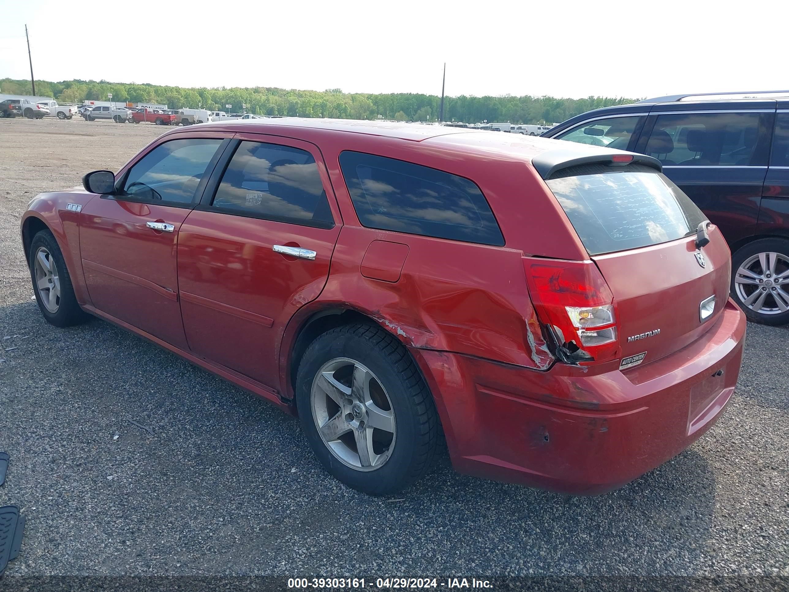 Photo 2 VIN: 2D4FV48T55H567151 - DODGE MAGNUM 