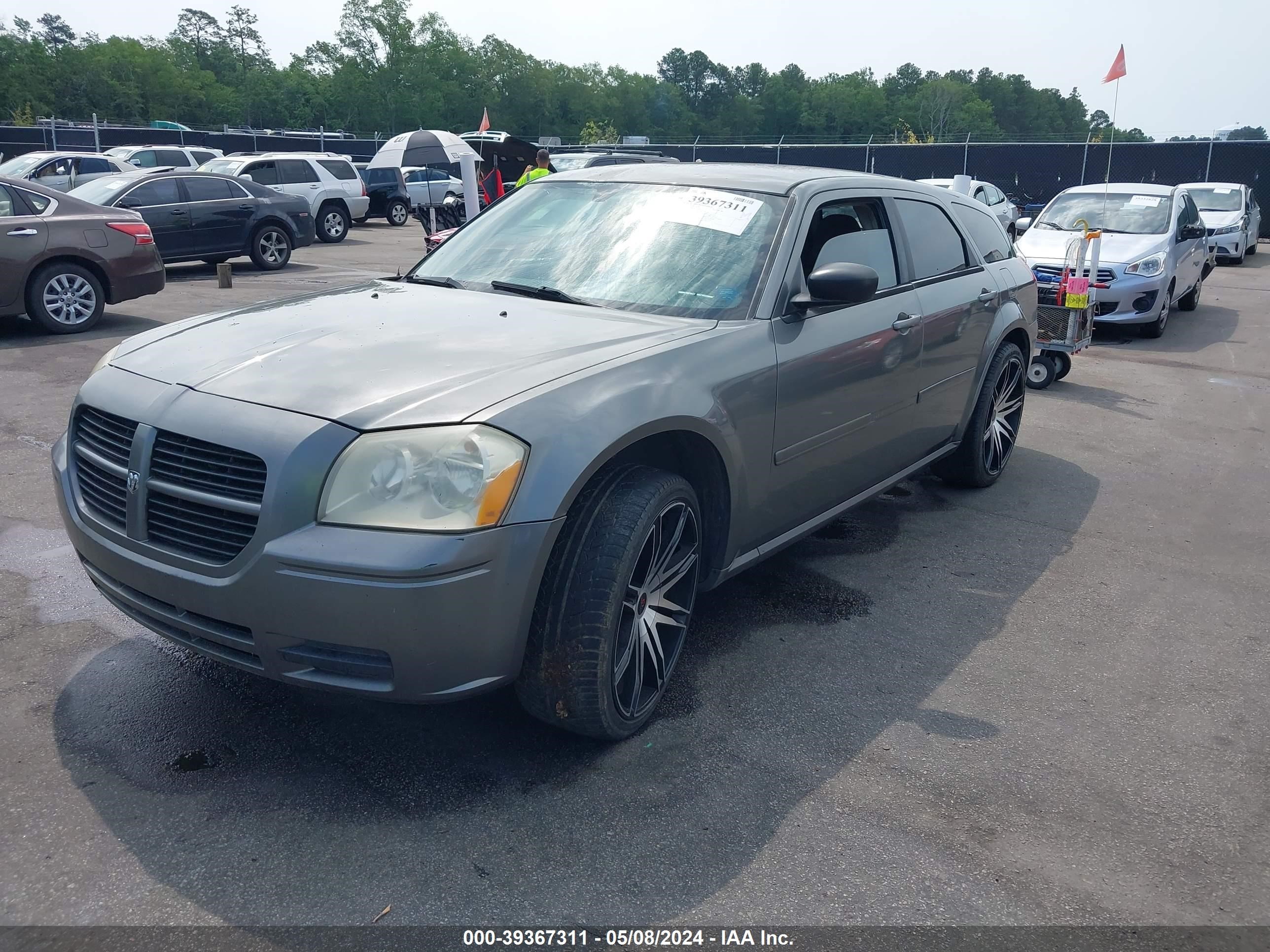 Photo 1 VIN: 2D4FV48TX5H510444 - DODGE MAGNUM 