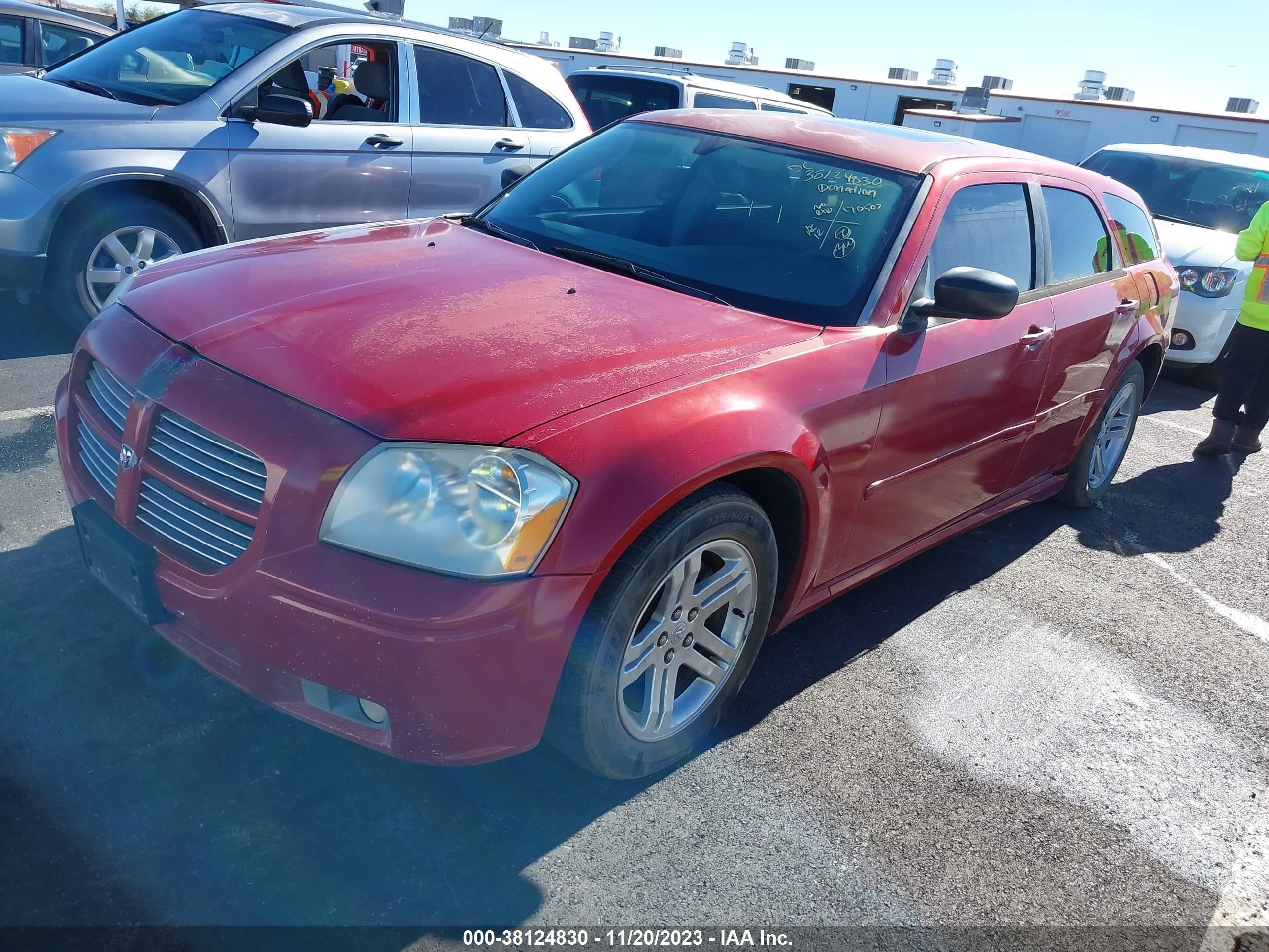 Photo 1 VIN: 2D4FV48V35H535493 - DODGE MAGNUM 