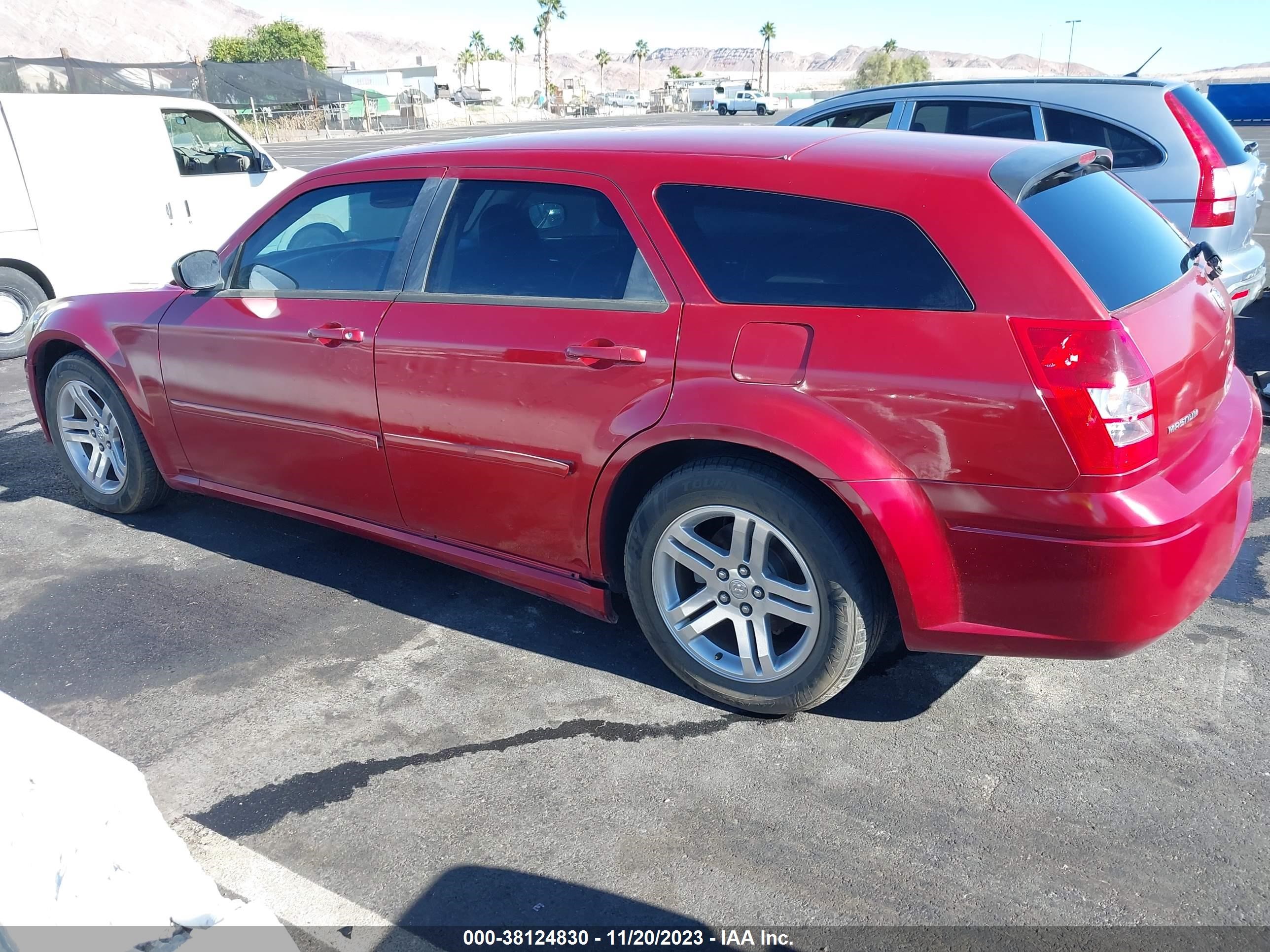 Photo 2 VIN: 2D4FV48V35H535493 - DODGE MAGNUM 