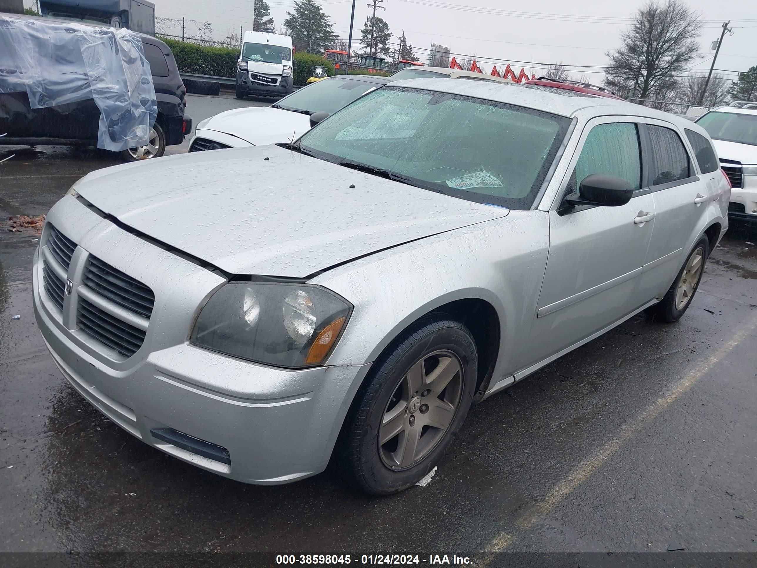 Photo 1 VIN: 2D4FV48V65H128459 - DODGE MAGNUM 