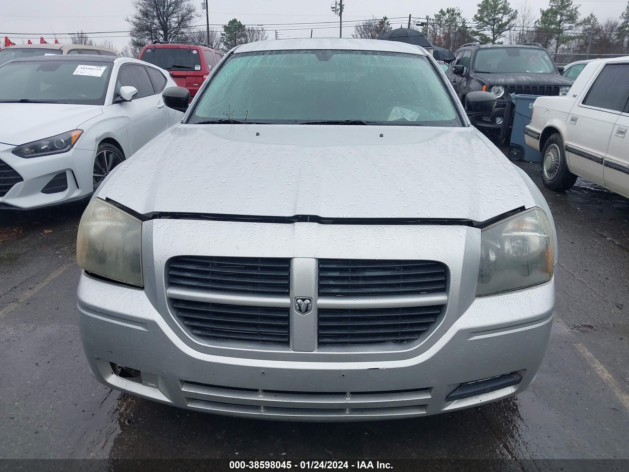 Photo 11 VIN: 2D4FV48V65H128459 - DODGE MAGNUM 