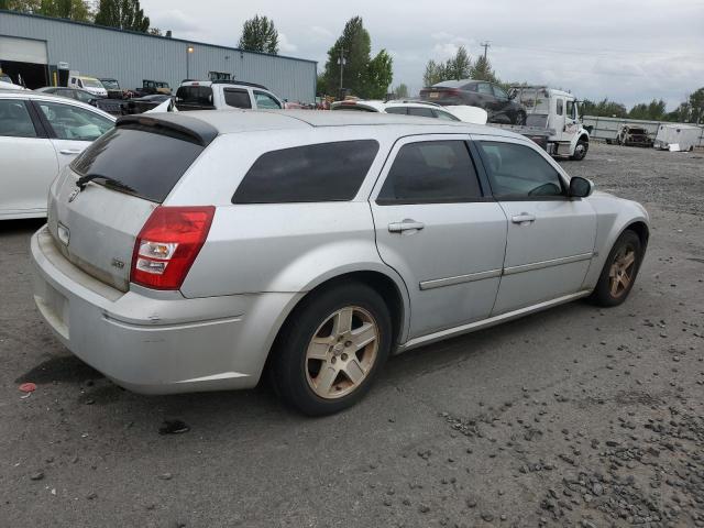 Photo 2 VIN: 2D4FV48V65H683993 - DODGE MAGNUM SXT 