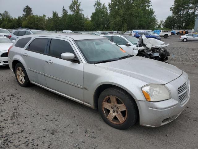 Photo 3 VIN: 2D4FV48V65H683993 - DODGE MAGNUM SXT 