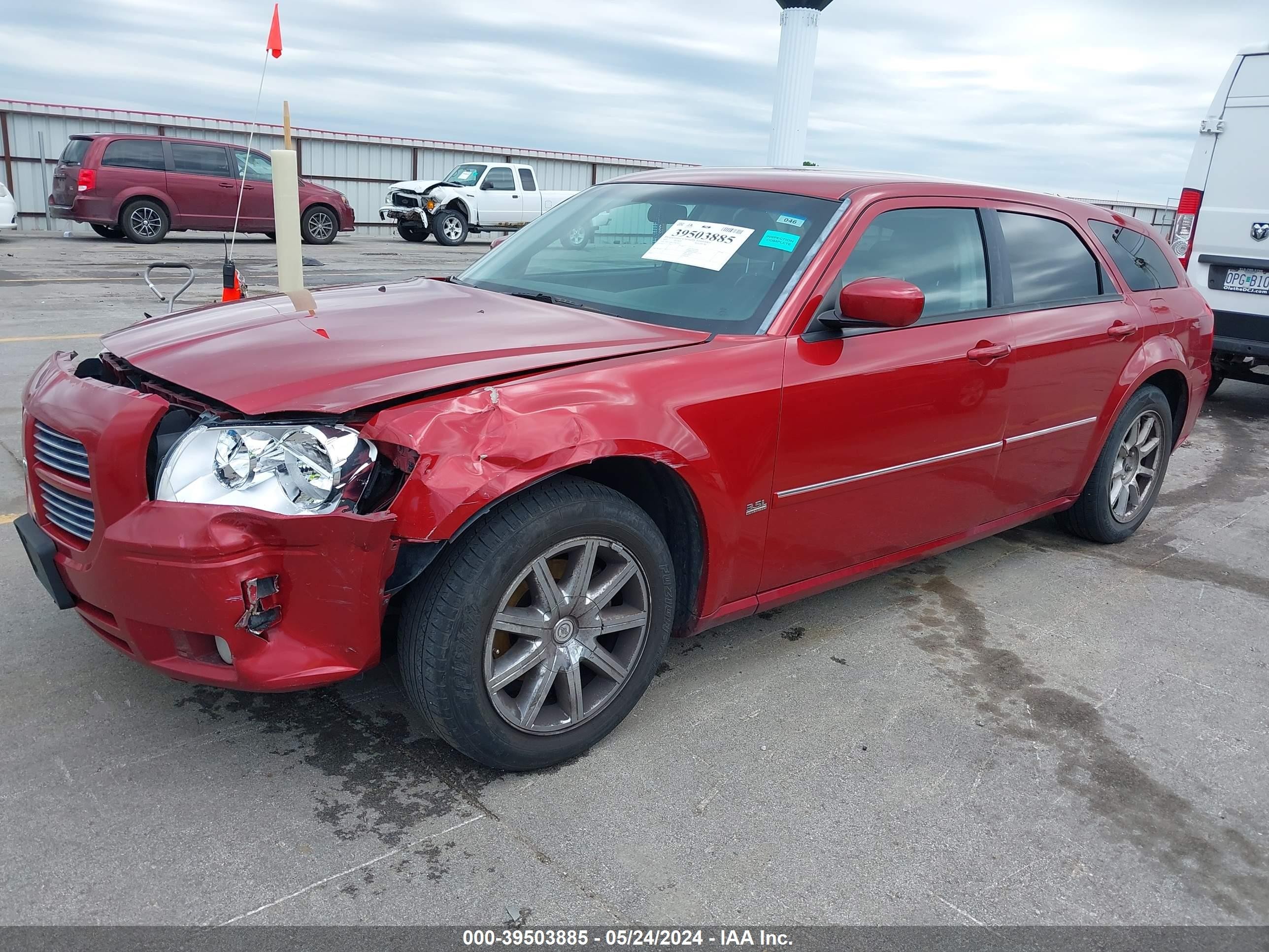 Photo 1 VIN: 2D4FV48V75H649321 - DODGE MAGNUM 