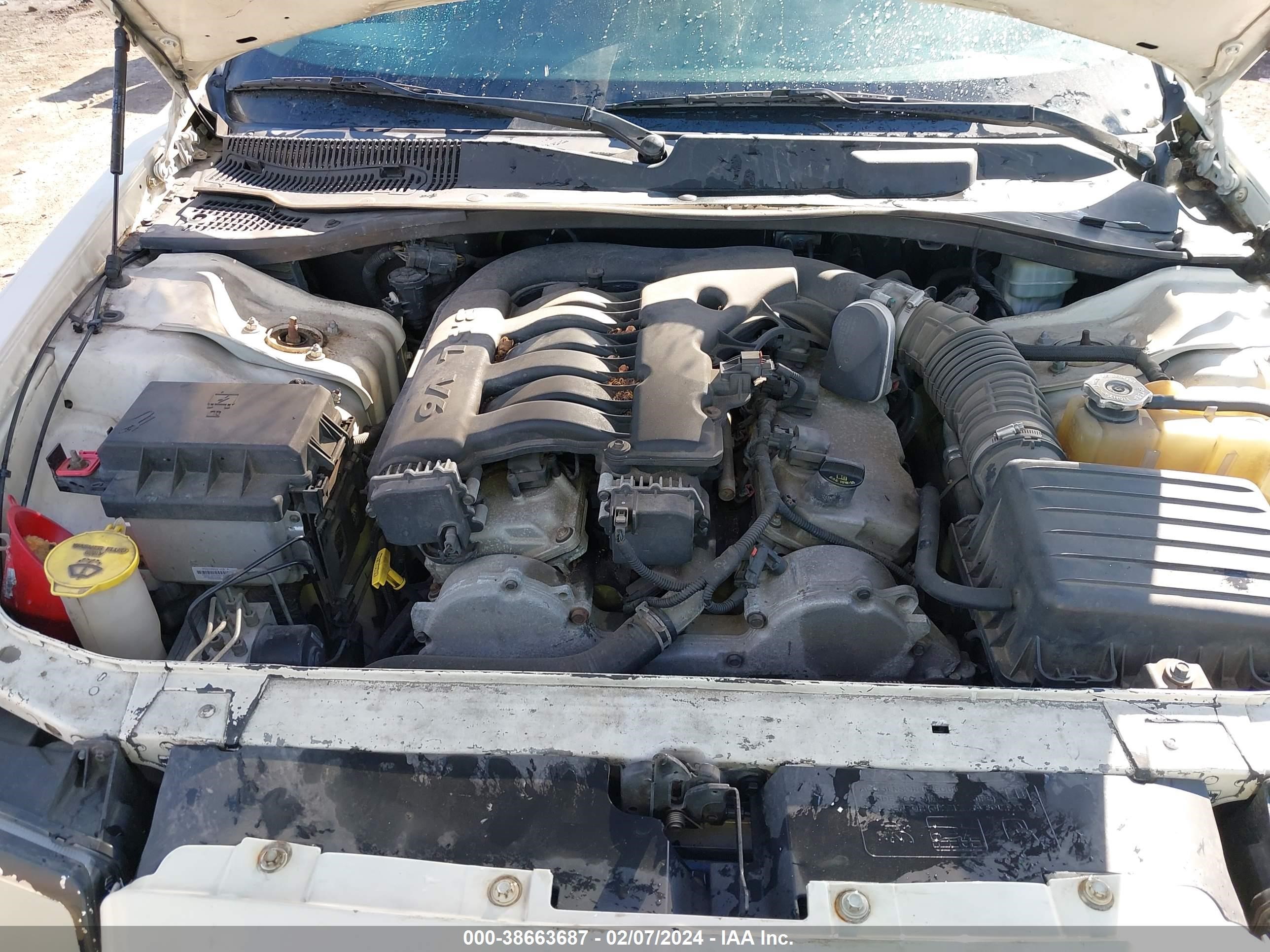 Photo 9 VIN: 2D4FV48V85H677340 - DODGE MAGNUM 