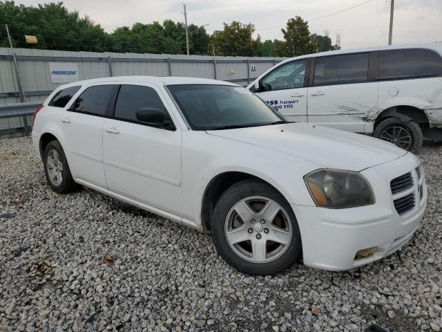 Photo 3 VIN: 2D4FV48V95H570247 - DODGE MAGNUM SXT 