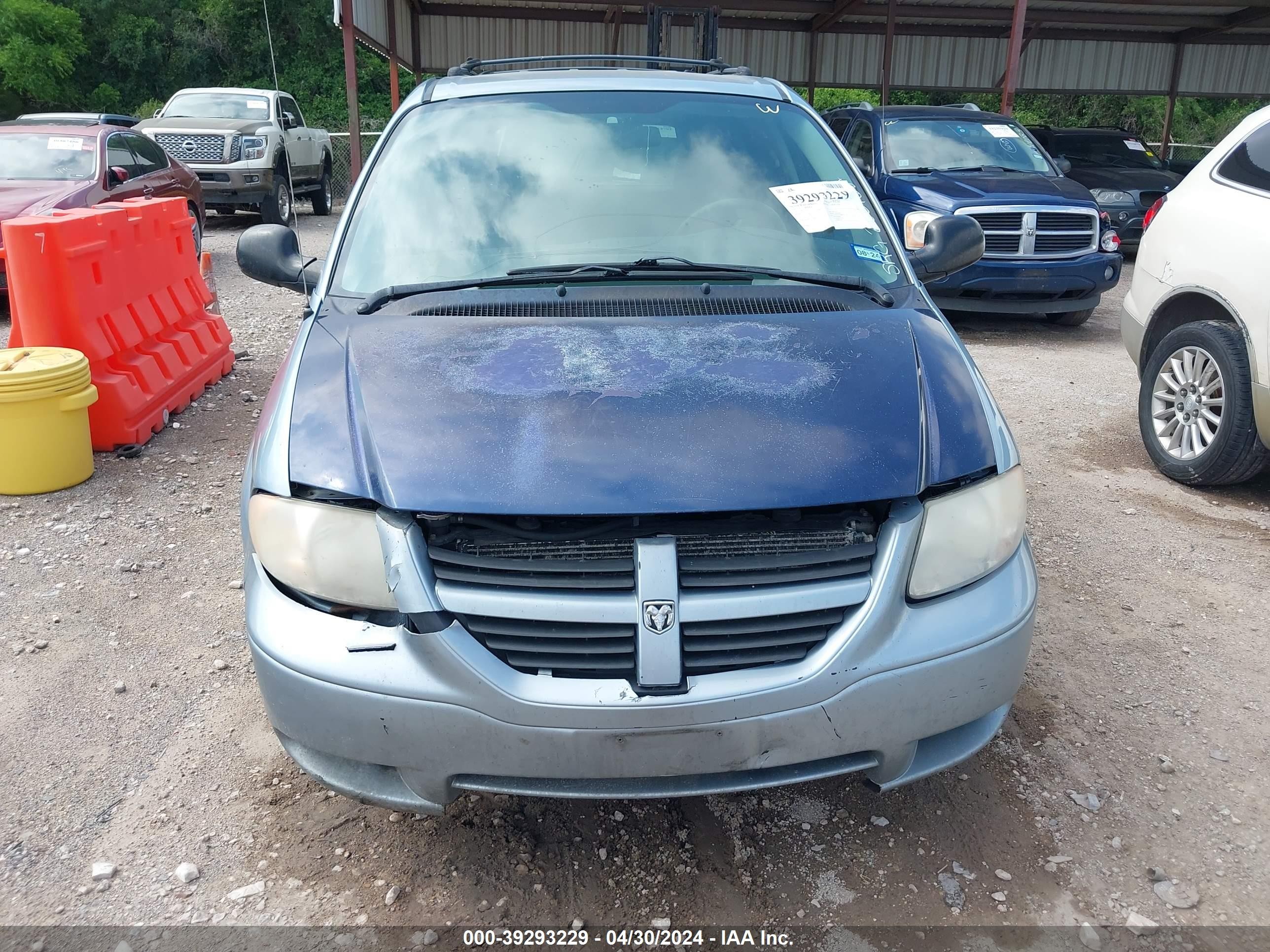 Photo 5 VIN: 2D4GP24R15R225168 - DODGE CARAVAN 