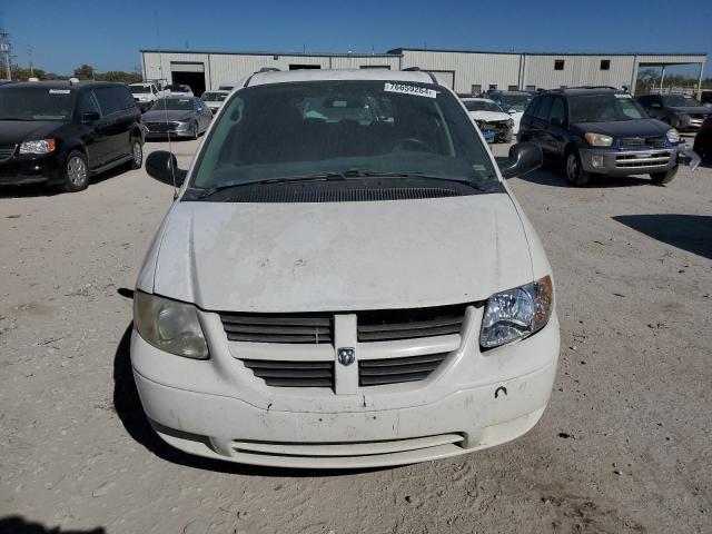 Photo 4 VIN: 2D4GP24R15R388533 - DODGE CARAVAN 