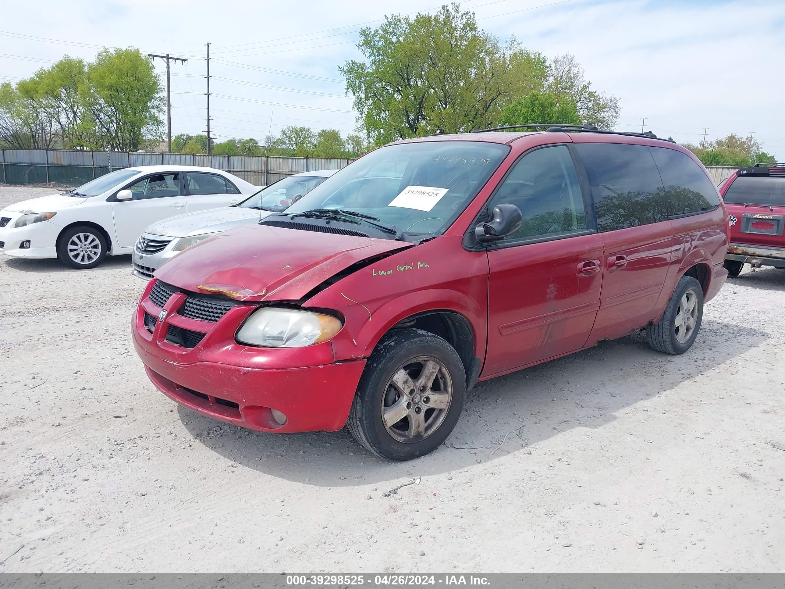 Photo 1 VIN: 2D4GP44L15R464372 - DODGE CARAVAN 