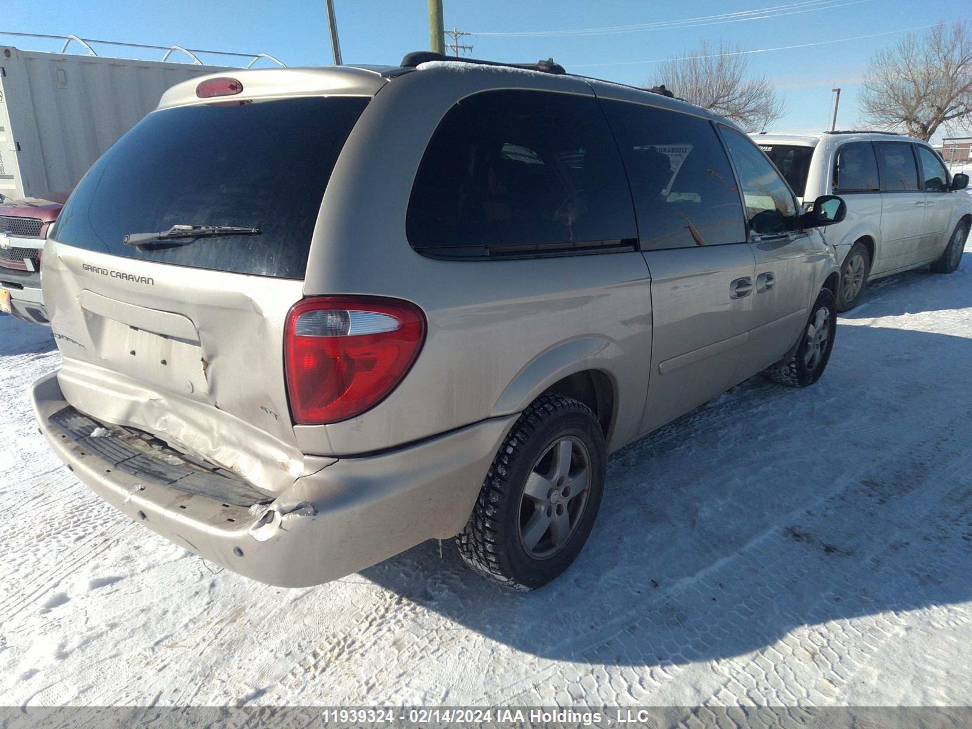 Photo 3 VIN: 2D4GP44L16R677906 - DODGE CARAVAN 