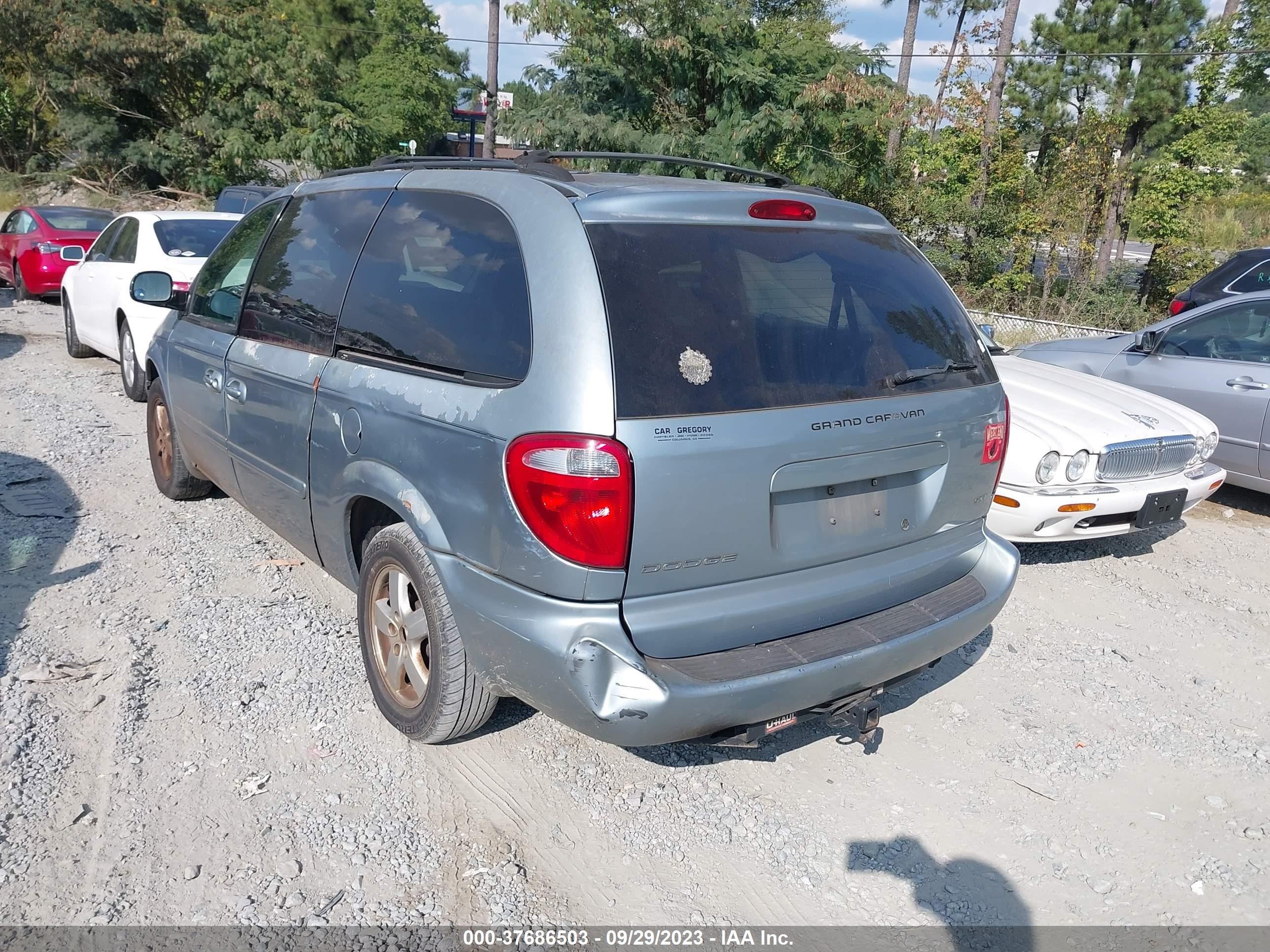 Photo 2 VIN: 2D4GP44L16R770702 - DODGE CARAVAN 