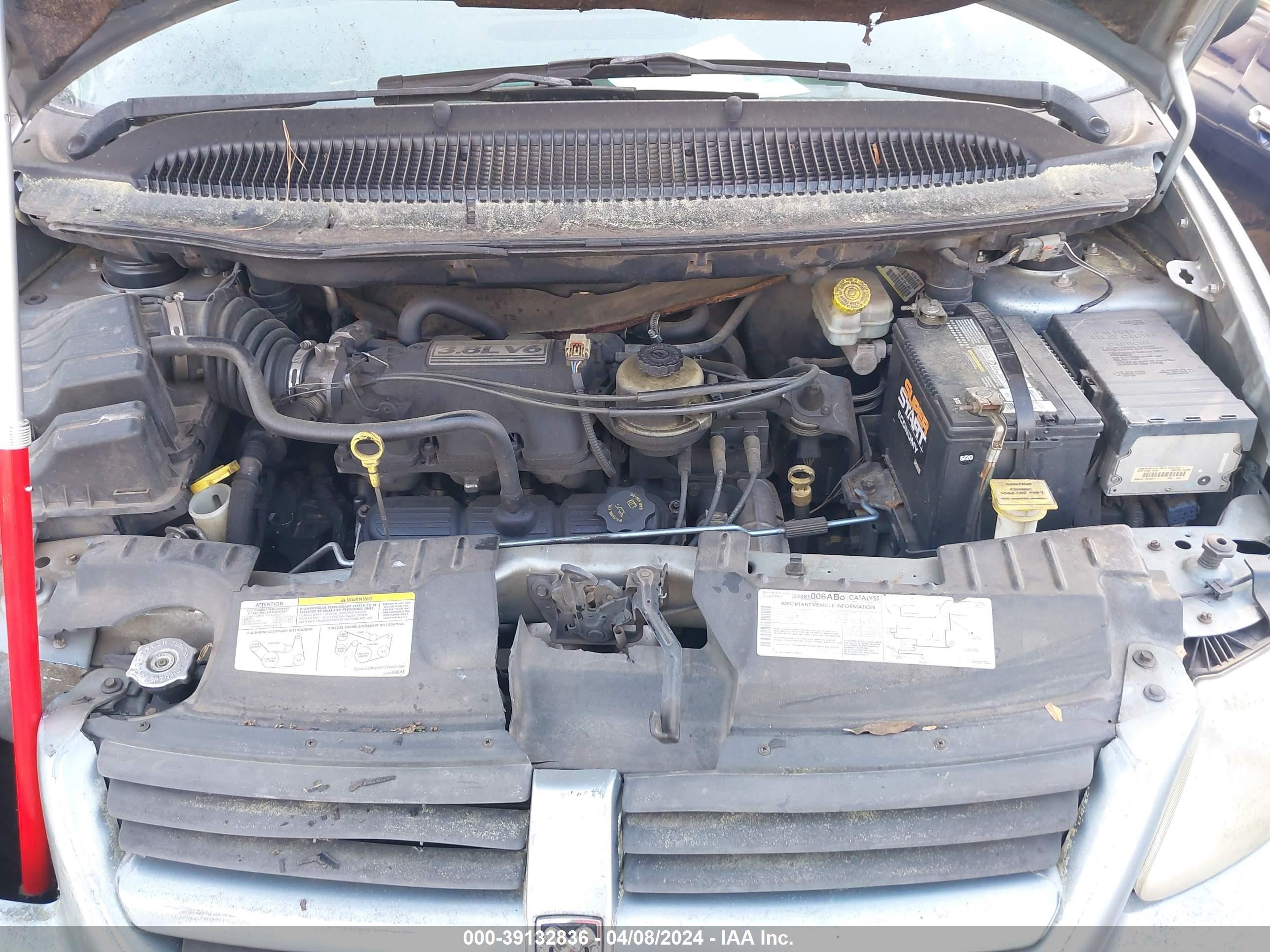 Photo 9 VIN: 2D4GP44L25R235375 - DODGE CARAVAN 