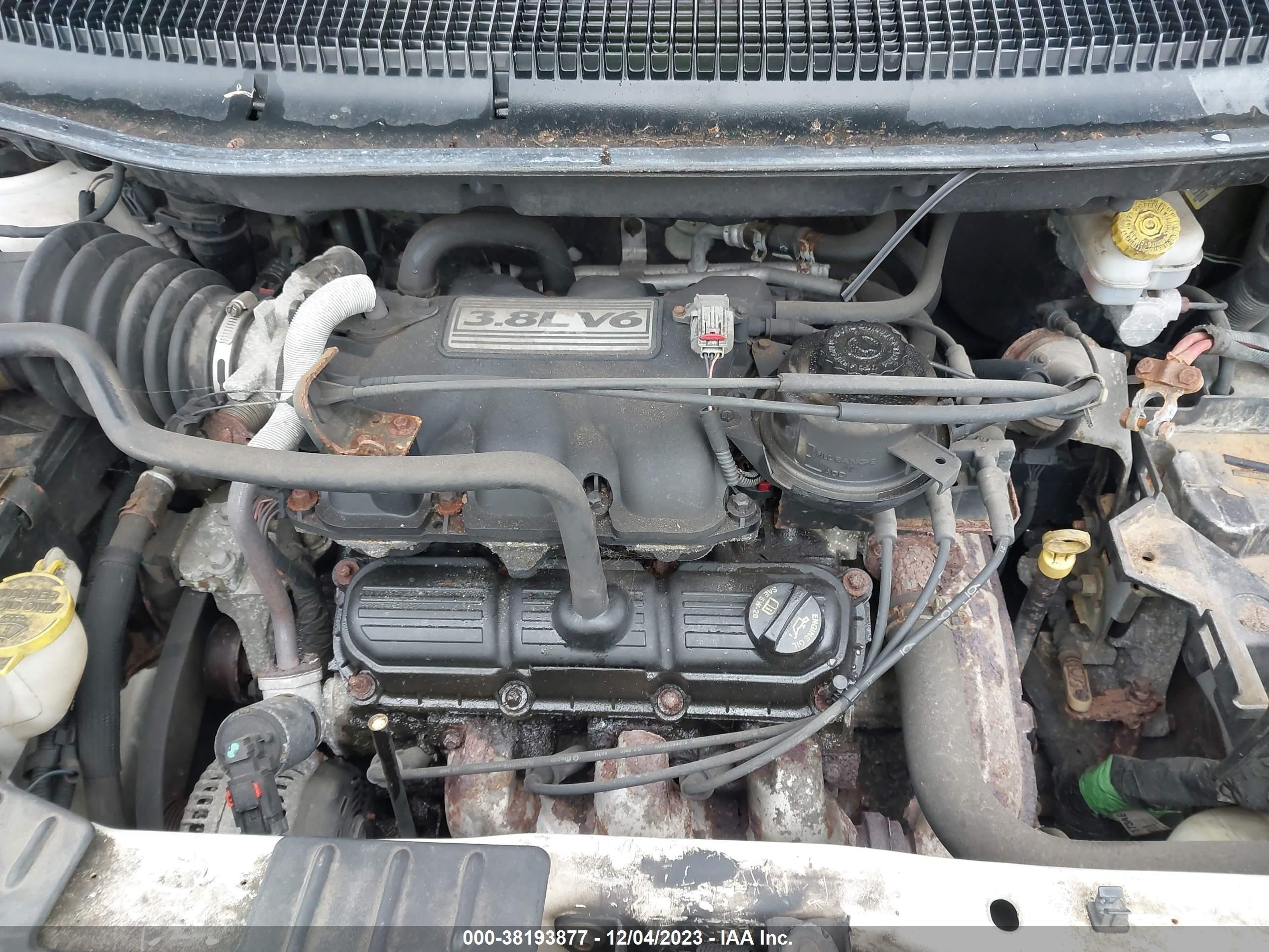 Photo 9 VIN: 2D4GP44L25R580101 - DODGE CARAVAN 