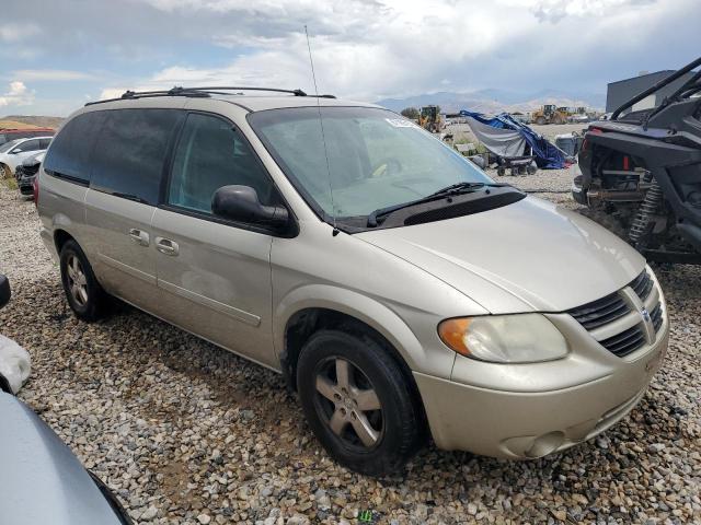 Photo 3 VIN: 2D4GP44L35R152702 - DODGE CARAVAN 