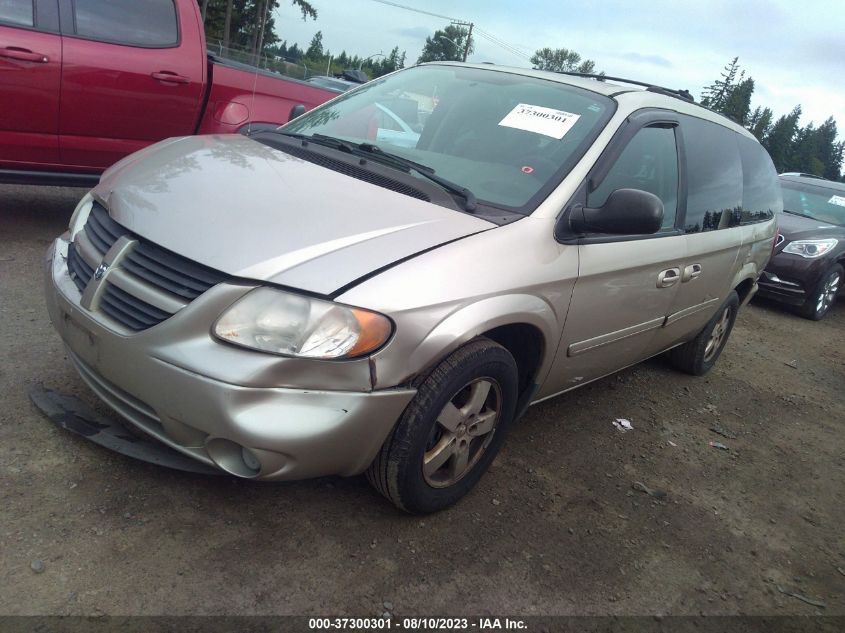 Photo 1 VIN: 2D4GP44L35R224708 - DODGE CARAVAN 