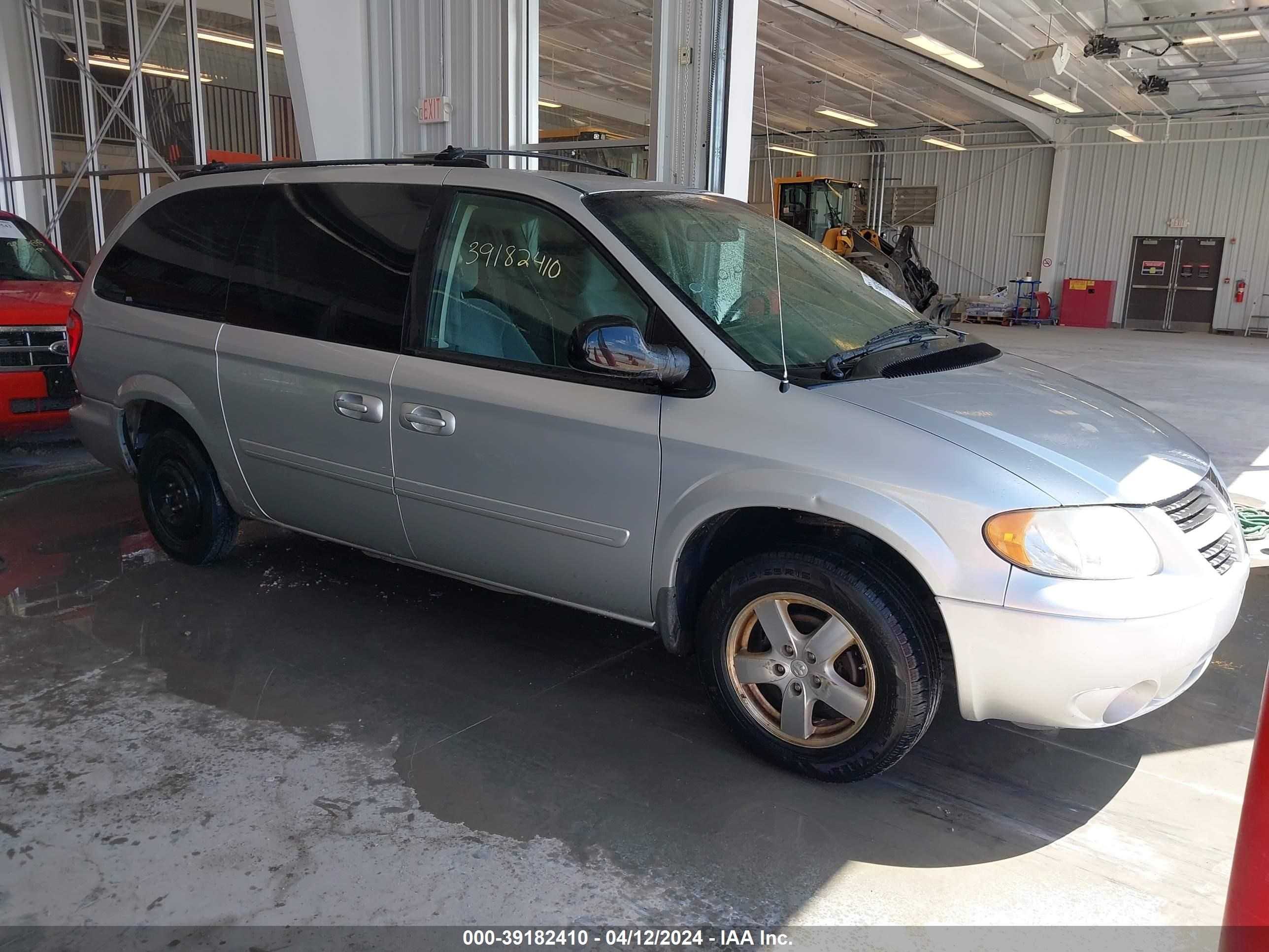 Photo 0 VIN: 2D4GP44L36R646625 - DODGE CARAVAN 