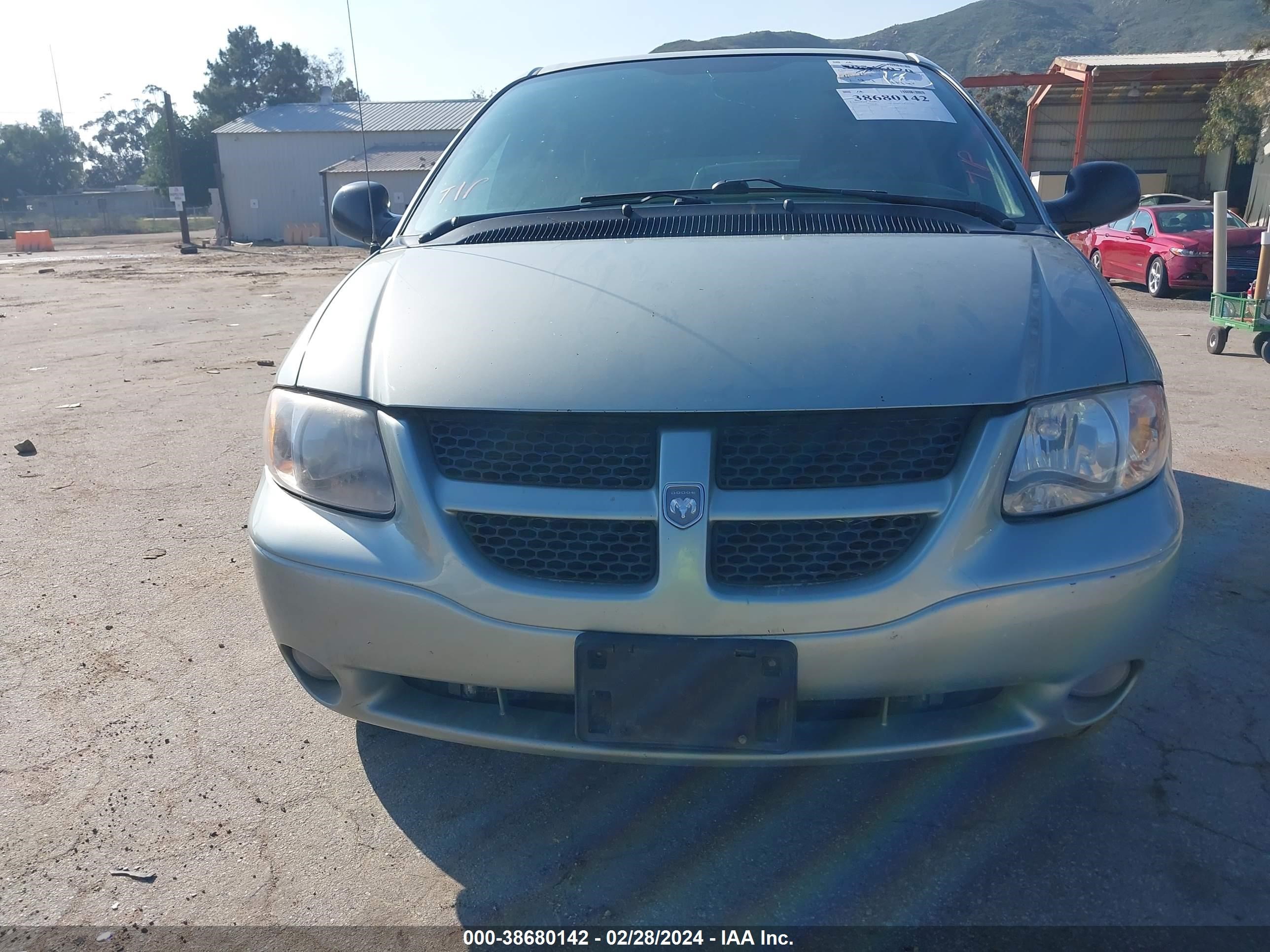 Photo 6 VIN: 2D4GP44L43R269914 - DODGE CARAVAN 