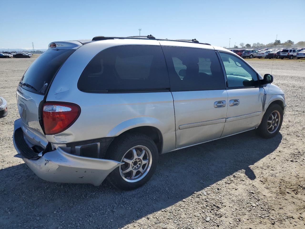 Photo 2 VIN: 2D4GP44L45R401167 - DODGE CARAVAN 