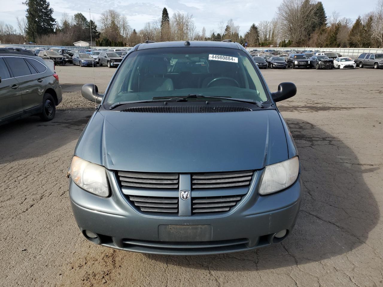 Photo 4 VIN: 2D4GP44L45R485488 - DODGE CARAVAN 