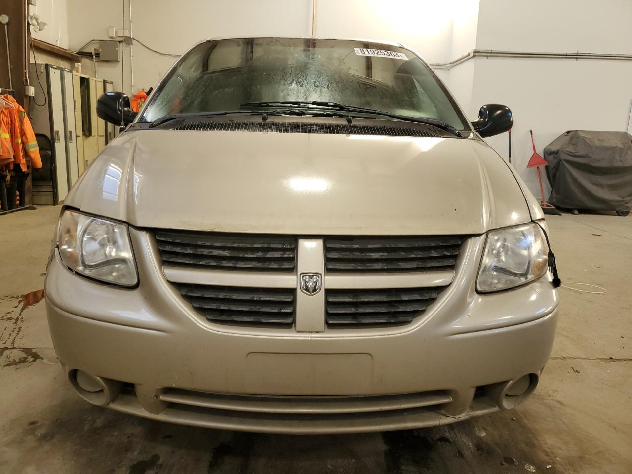 Photo 4 VIN: 2D4GP44L46R877873 - DODGE CARAVAN 