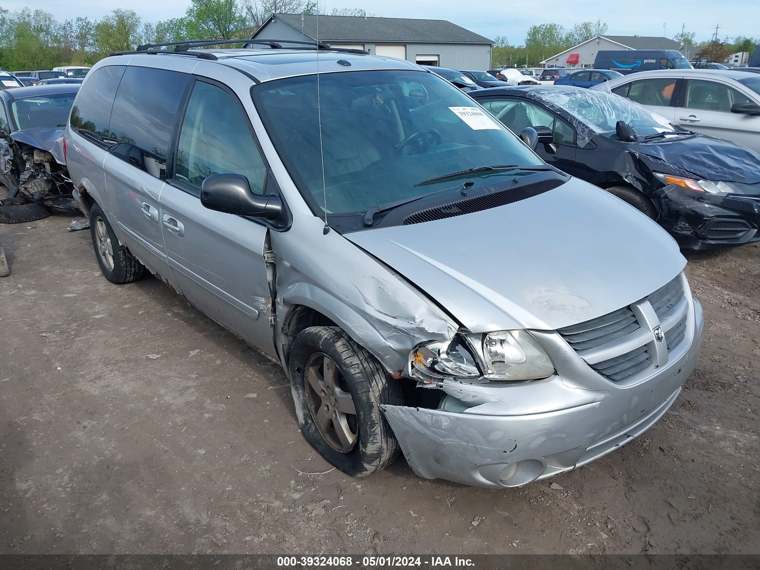 Photo 0 VIN: 2D4GP44L56R868437 - DODGE CARAVAN 