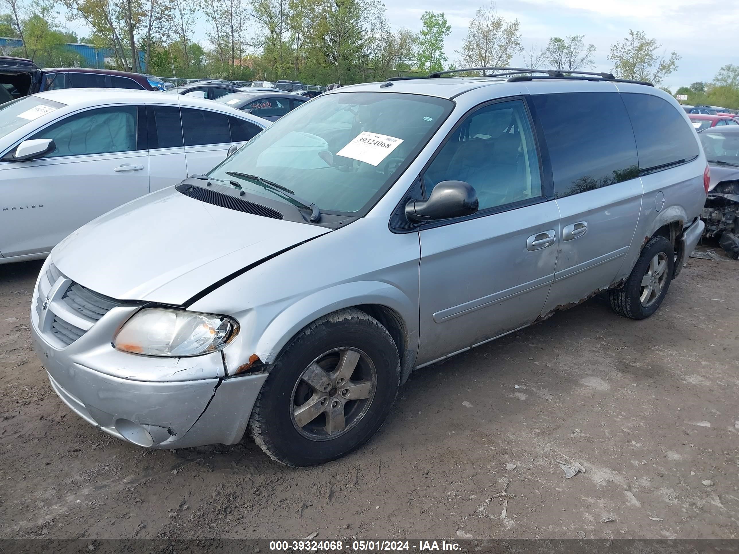 Photo 1 VIN: 2D4GP44L56R868437 - DODGE CARAVAN 