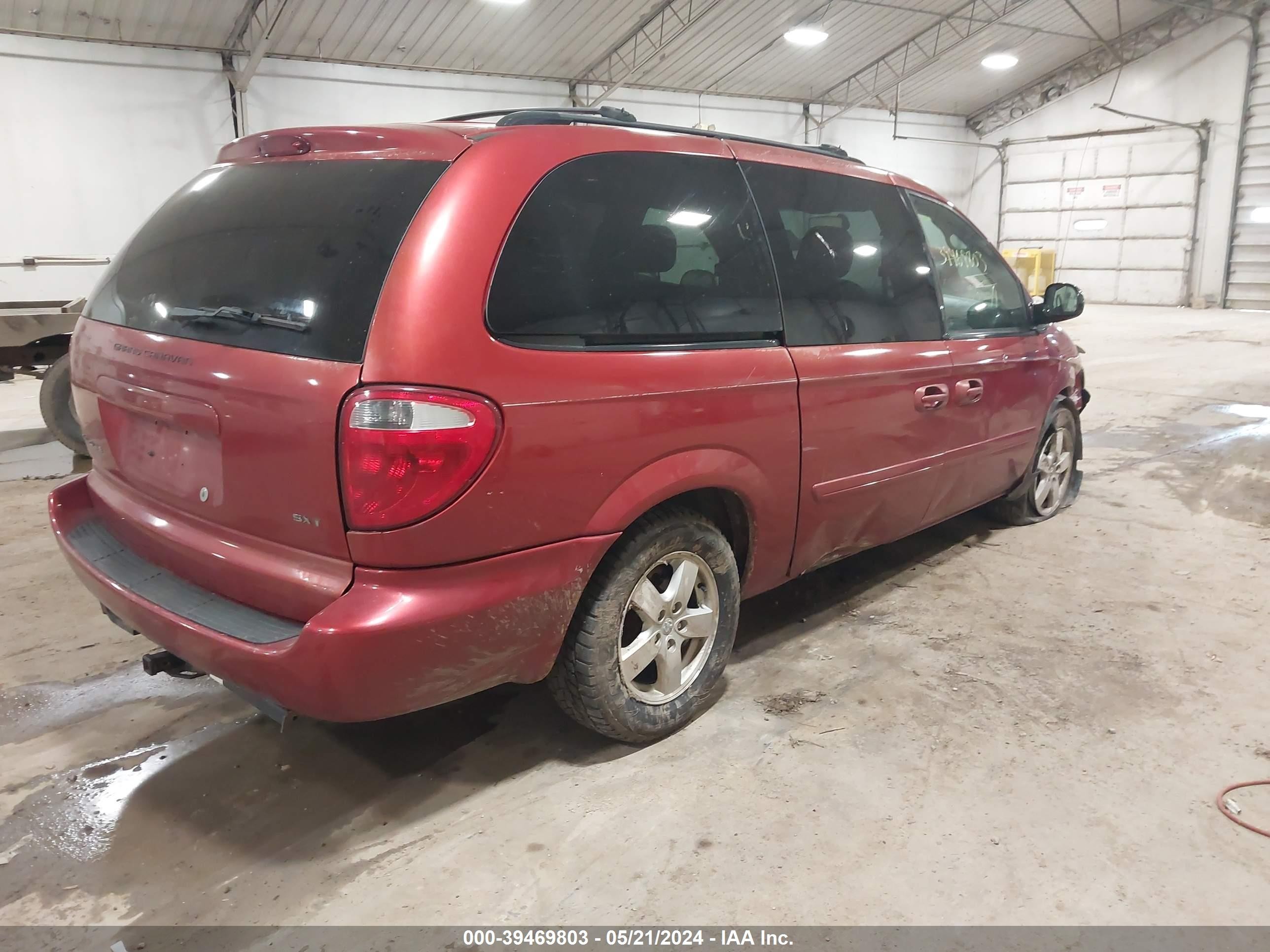 Photo 3 VIN: 2D4GP44L66R855356 - DODGE CARAVAN 