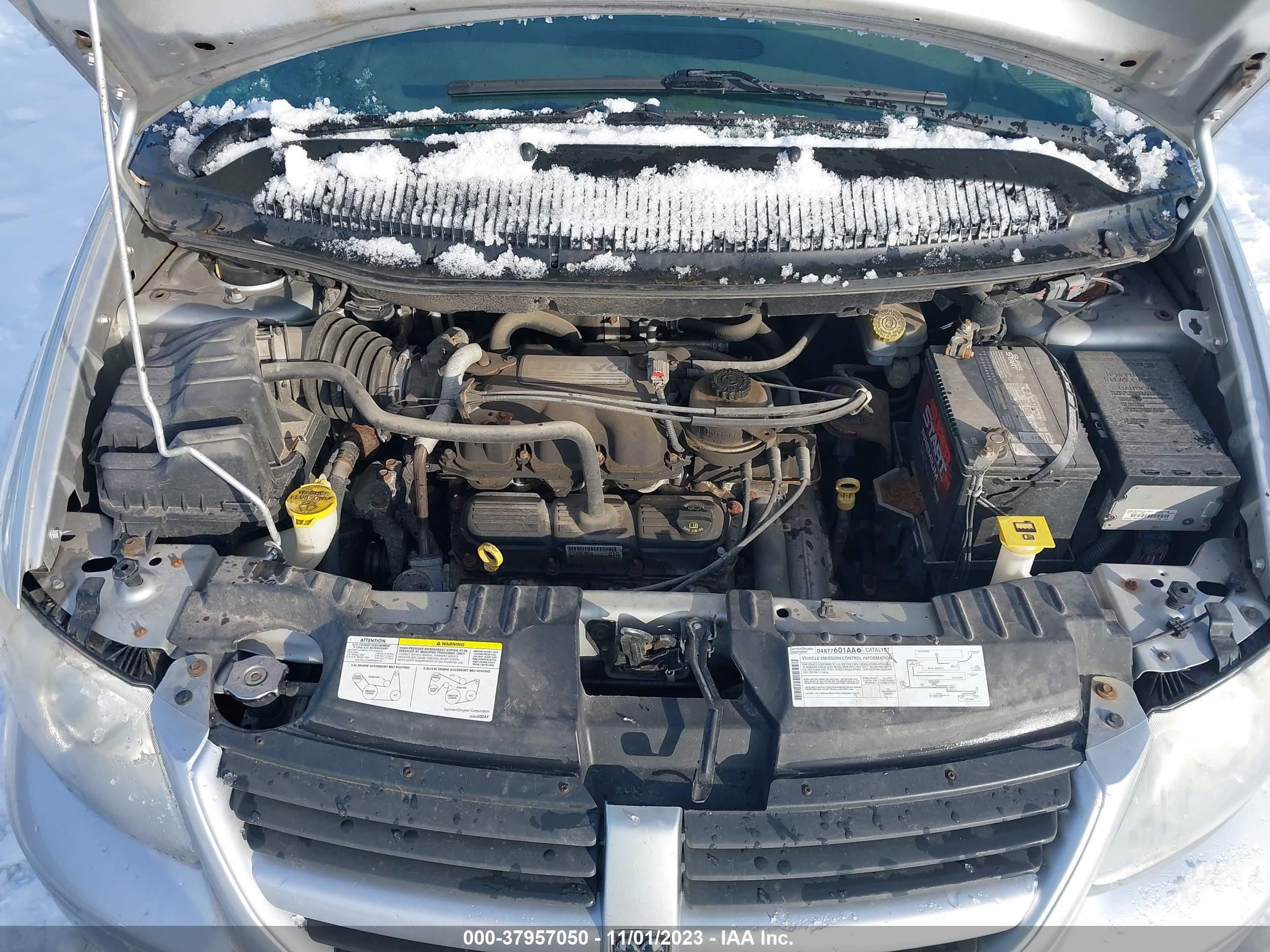 Photo 9 VIN: 2D4GP44L77R296515 - DODGE CARAVAN 