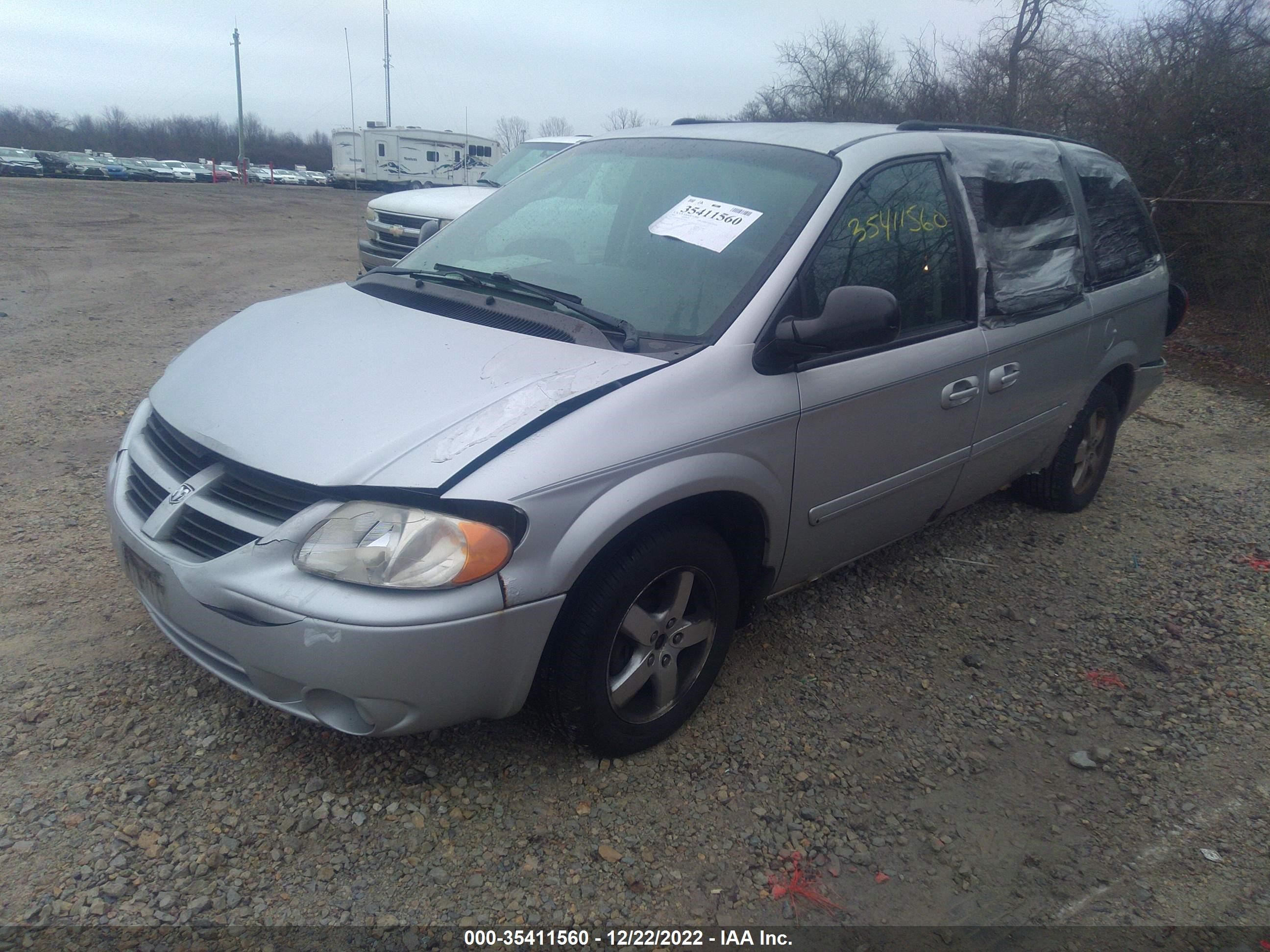 Photo 1 VIN: 2D4GP44L85R254870 - DODGE CARAVAN 