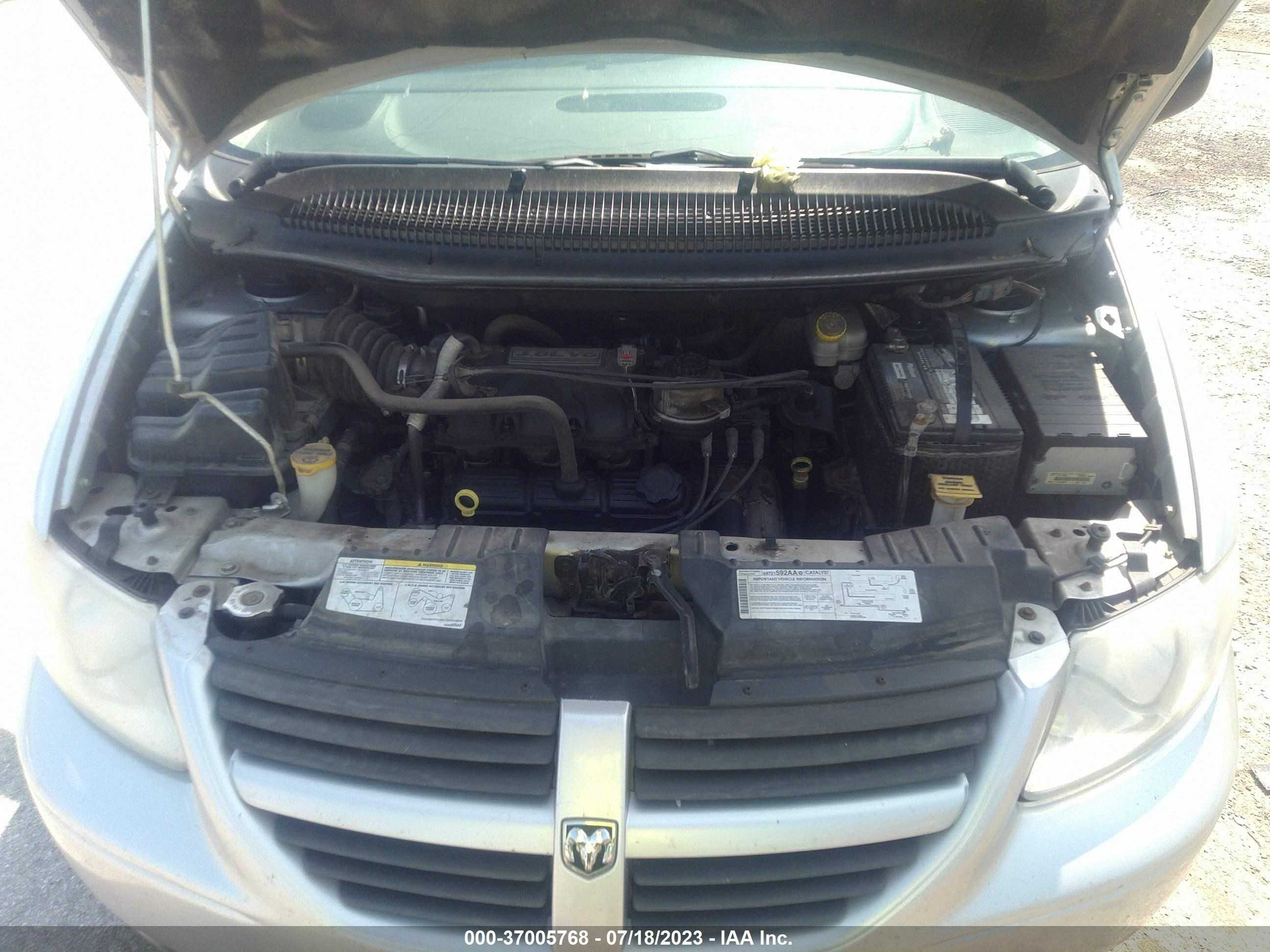 Photo 9 VIN: 2D4GP44L86R767781 - DODGE CARAVAN 