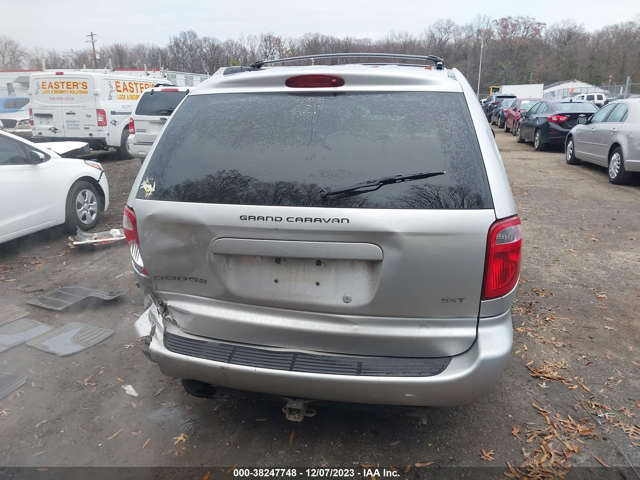 Photo 15 VIN: 2D4GP44L87R178215 - DODGE CARAVAN 