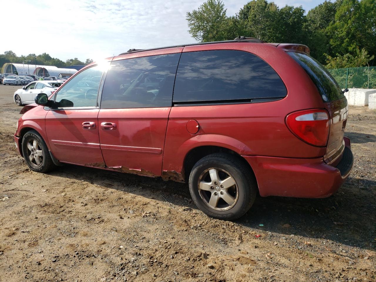 Photo 1 VIN: 2D4GP44L87R333362 - DODGE CARAVAN 