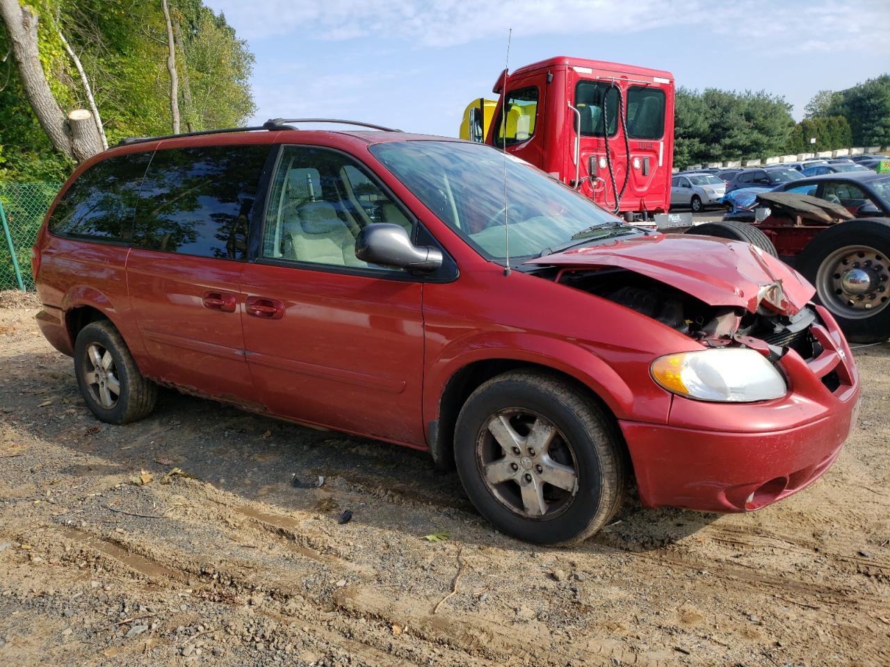 Photo 3 VIN: 2D4GP44L87R333362 - DODGE CARAVAN 