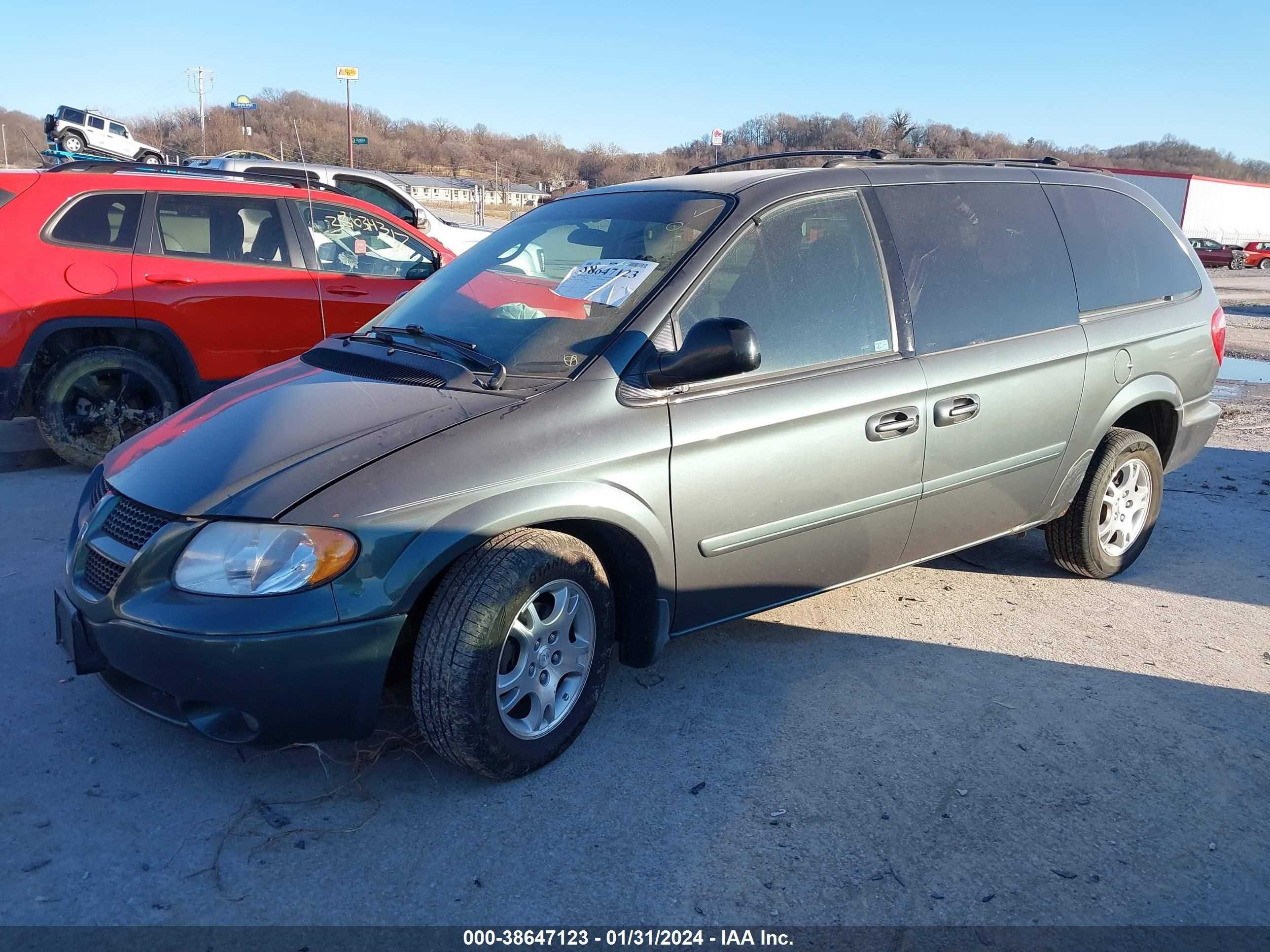 Photo 1 VIN: 2D4GP44L94R554657 - DODGE CARAVAN 