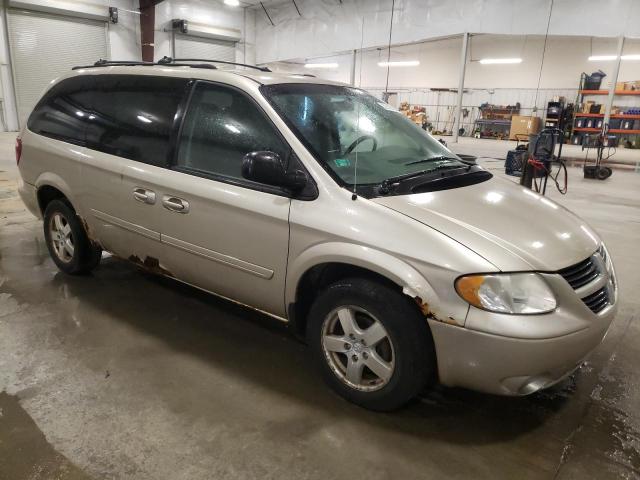 Photo 3 VIN: 2D4GP44L95R415145 - DODGE CARAVAN 