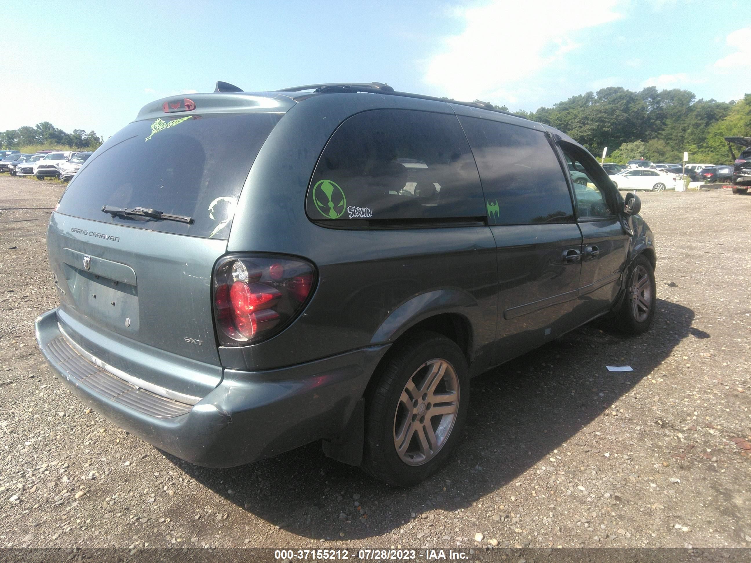 Photo 3 VIN: 2D4GP44L97R355578 - DODGE CARAVAN 