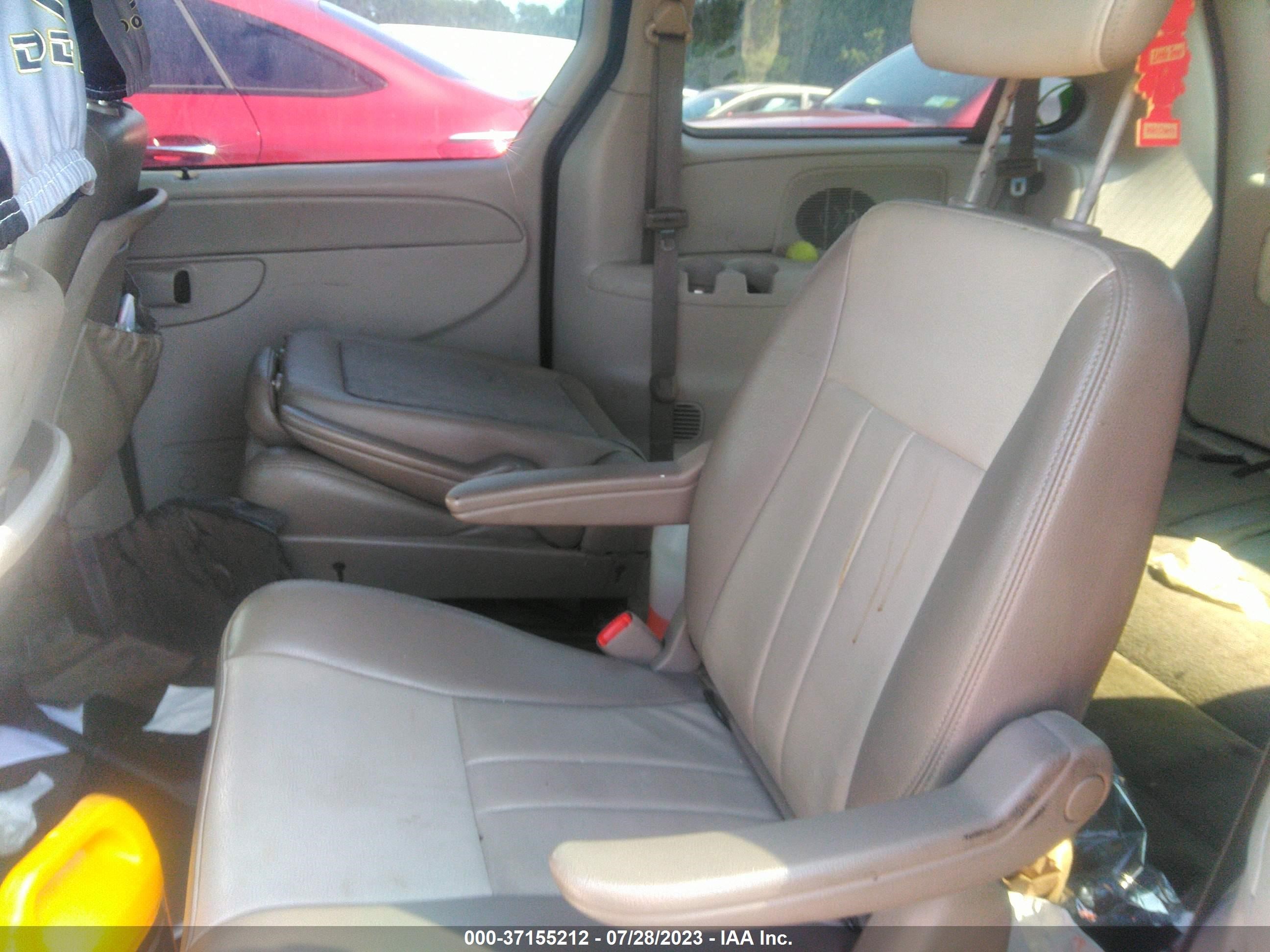 Photo 7 VIN: 2D4GP44L97R355578 - DODGE CARAVAN 