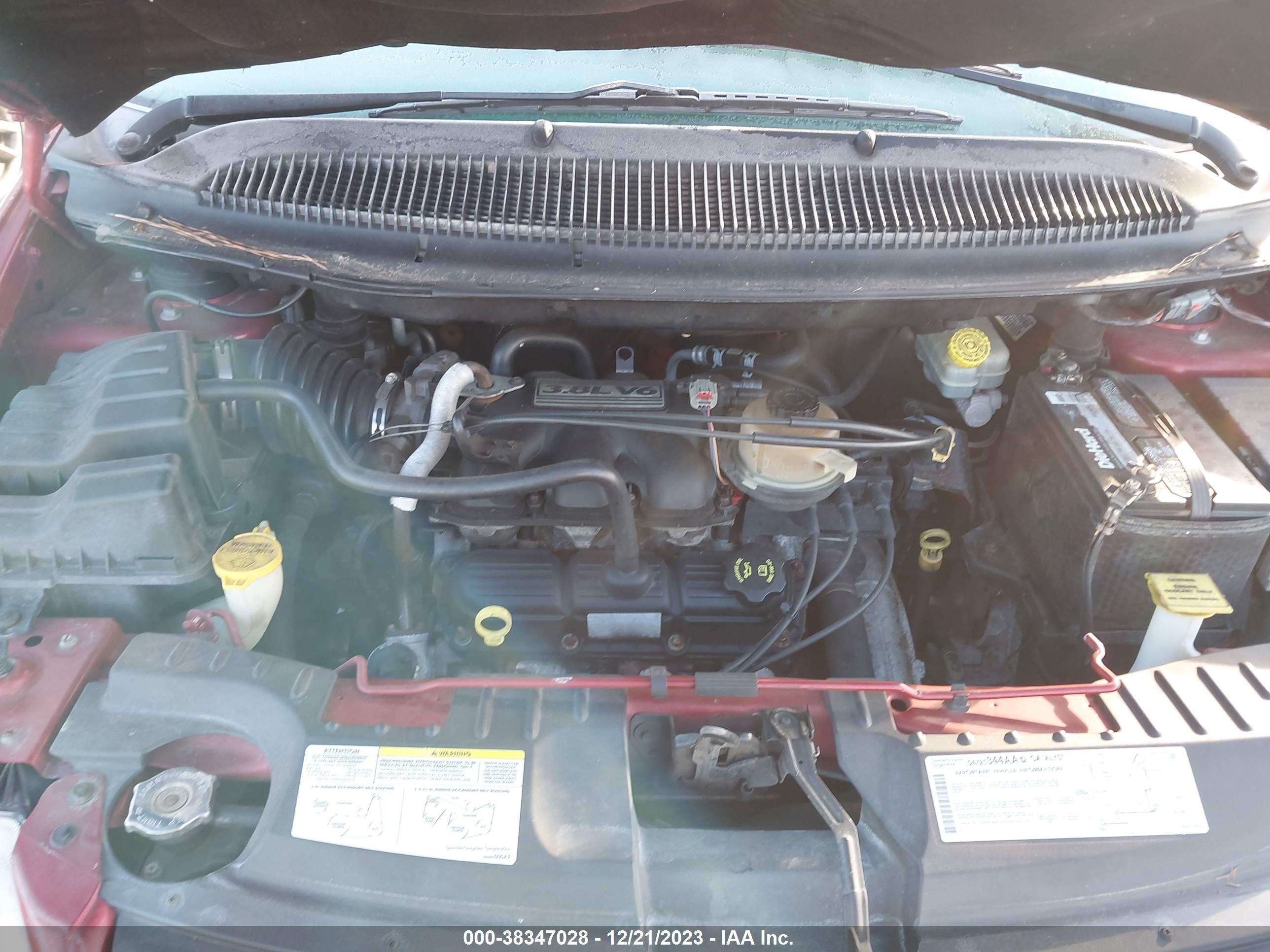 Photo 9 VIN: 2D4GP44LX5R333540 - DODGE CARAVAN 