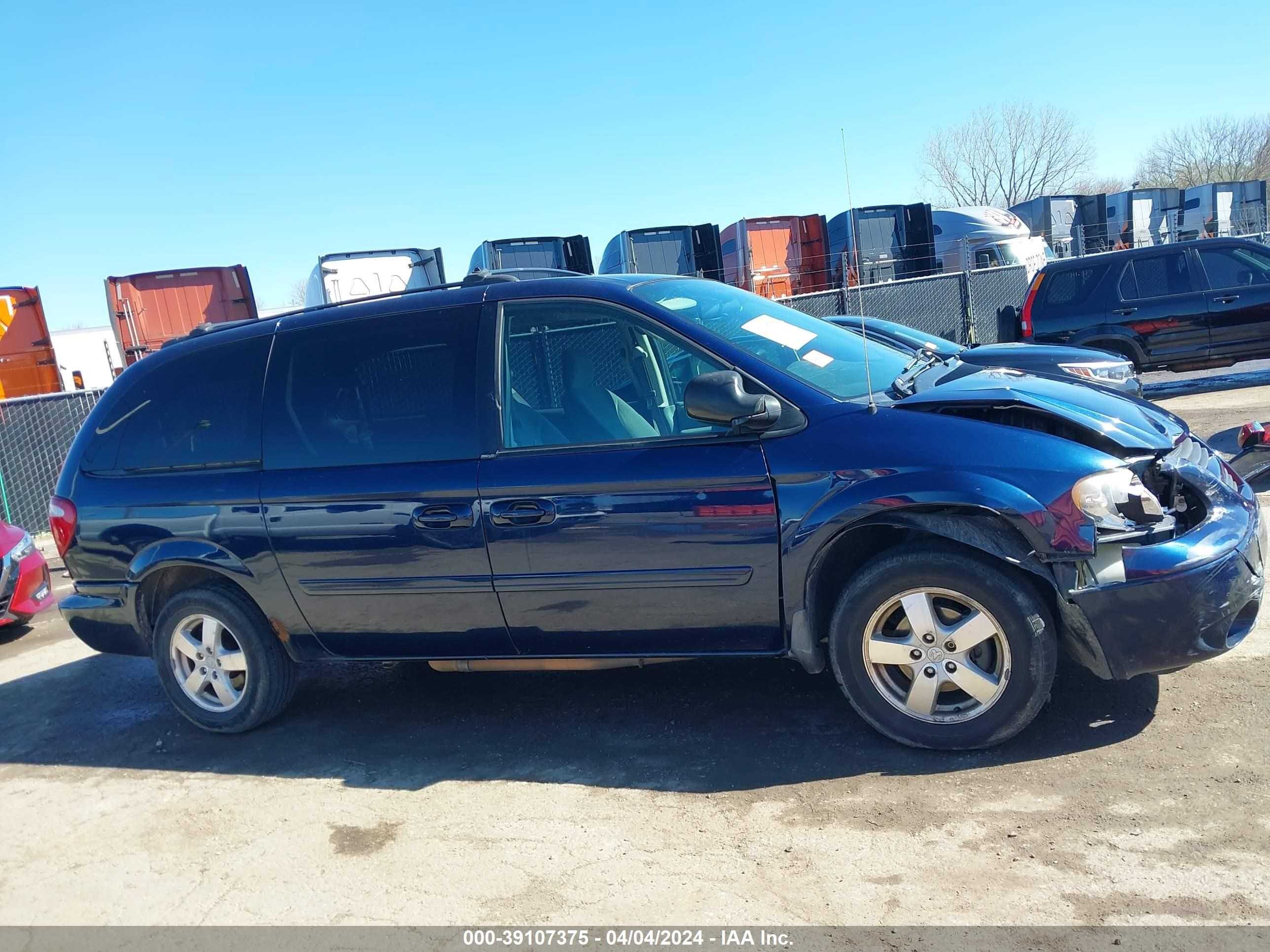 Photo 12 VIN: 2D4GP44LX5R431600 - DODGE CARAVAN 