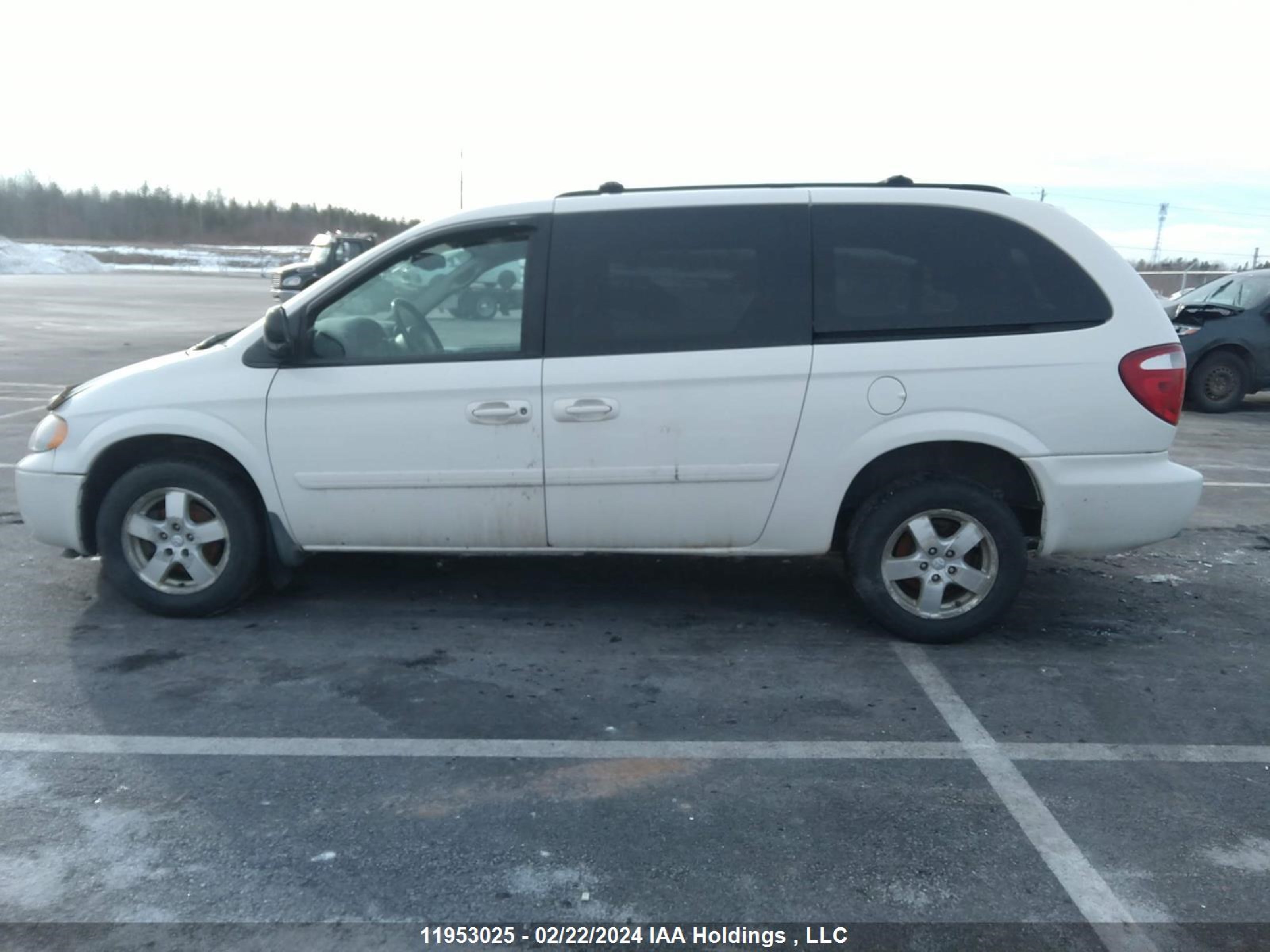 Photo 13 VIN: 2D4GP44LX7R169709 - DODGE CARAVAN 