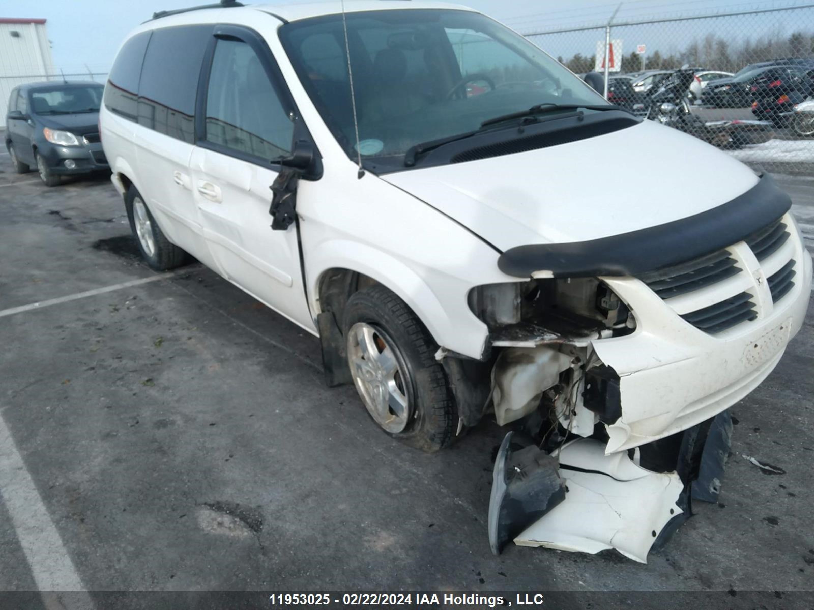 Photo 5 VIN: 2D4GP44LX7R169709 - DODGE CARAVAN 