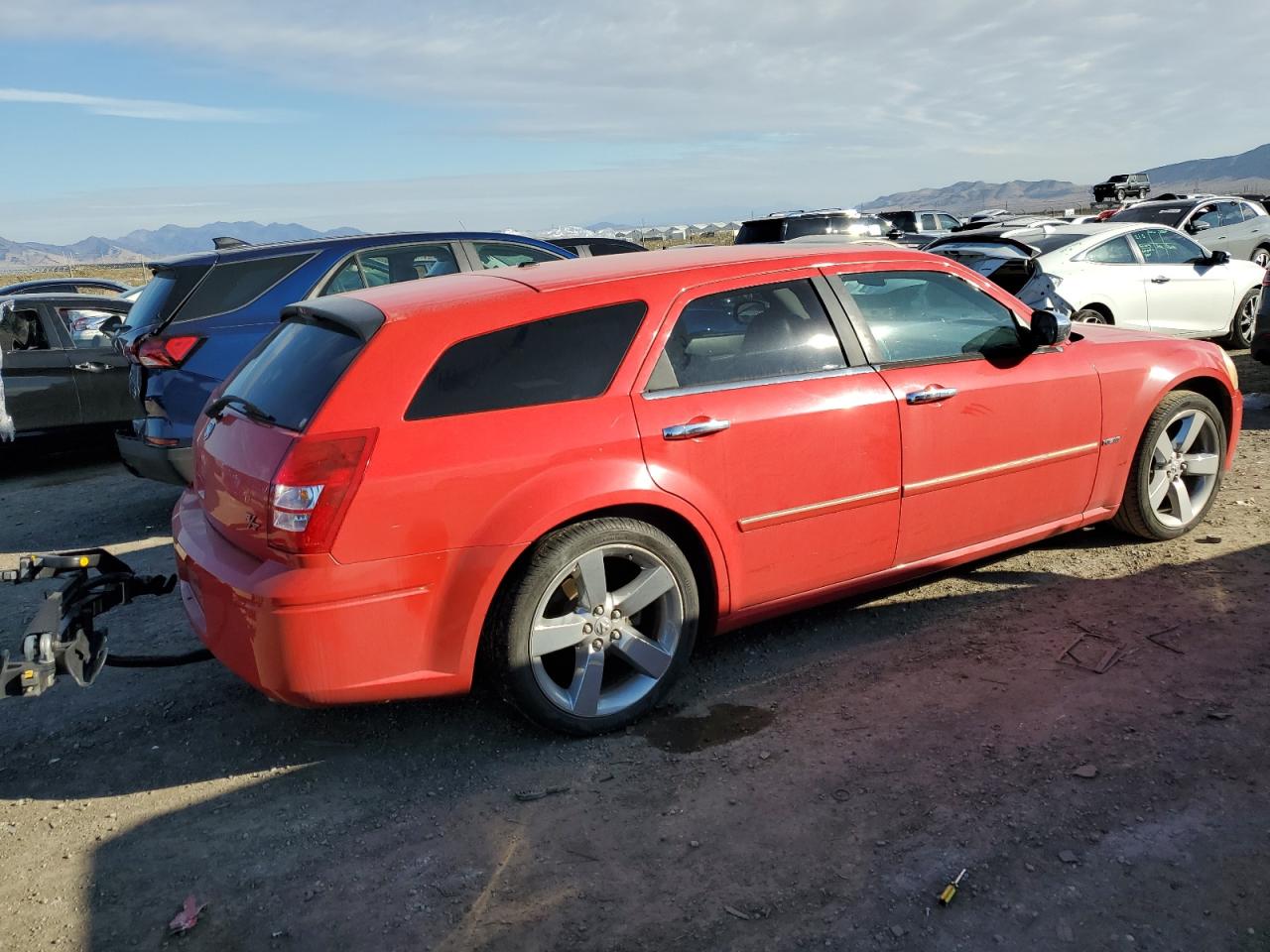 Photo 2 VIN: 2D4GV57217H839250 - DODGE MAGNUM 