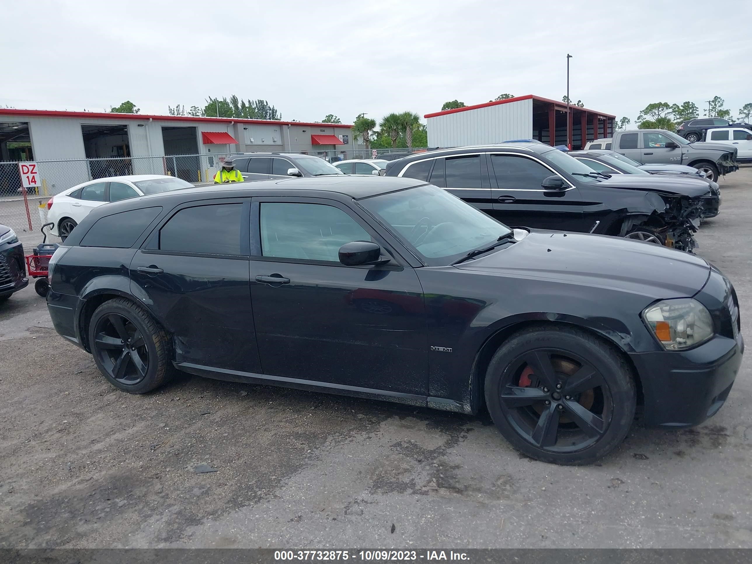 Photo 11 VIN: 2D4GV57286H162941 - DODGE MAGNUM 